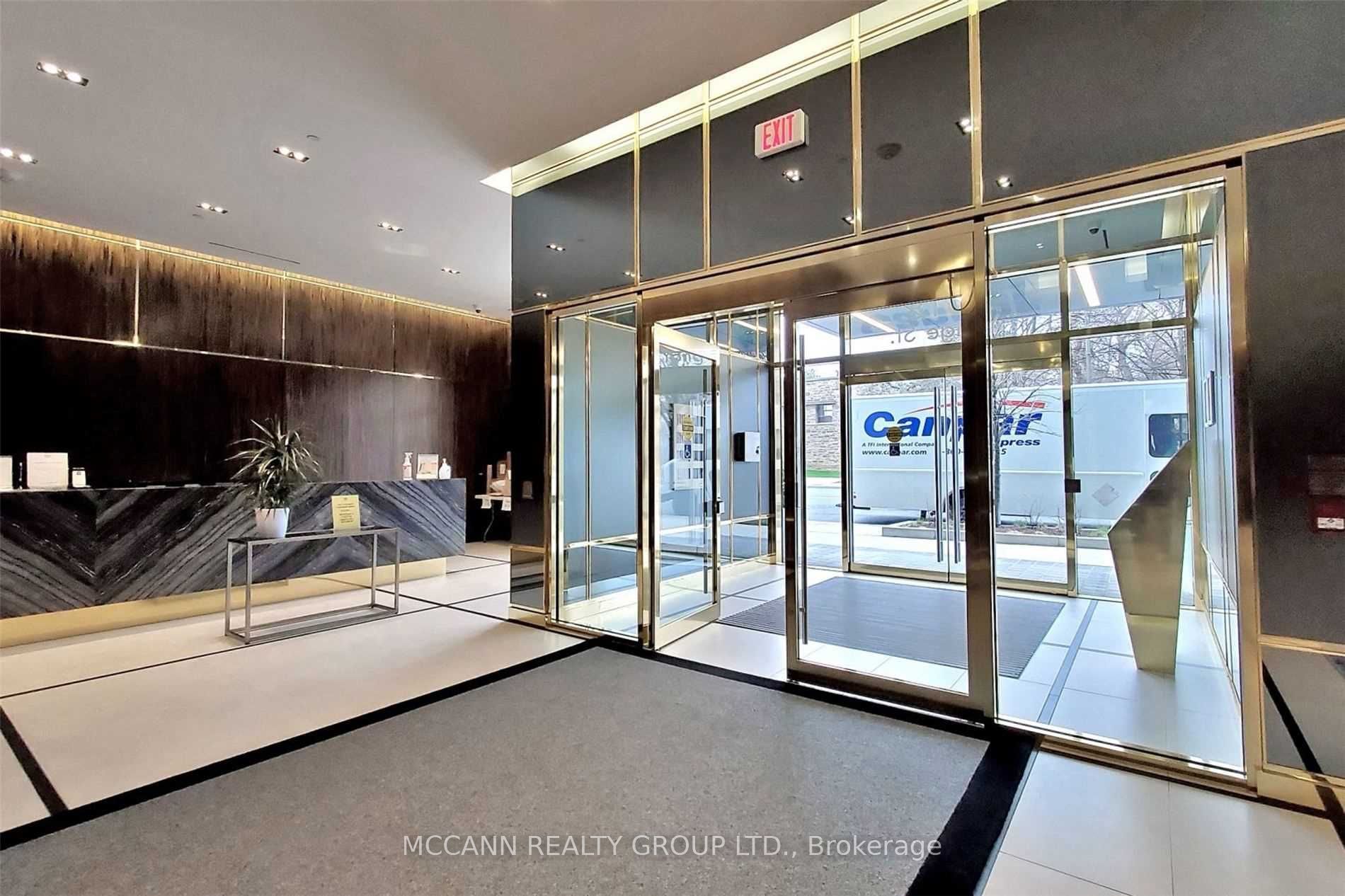 3018 Yonge Street UPH8, Toronto, ON M4N 0A5 photo 4