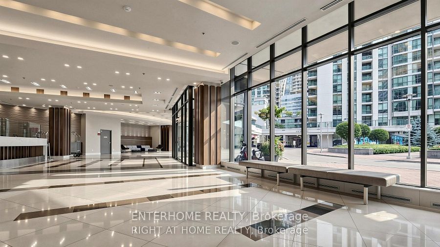 18 Harbour Street 2906, Toronto, ON M5J 2Z6 photo 2