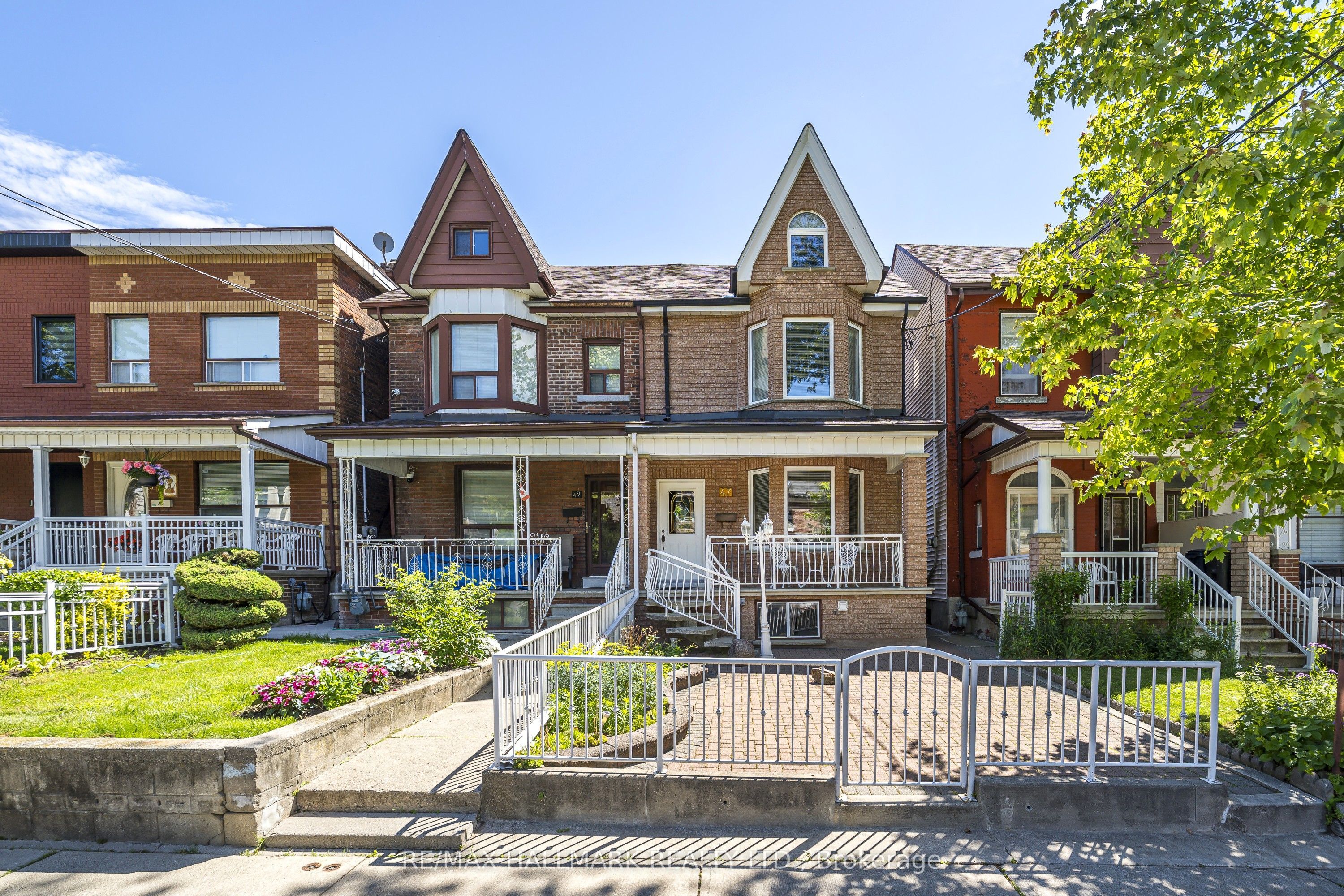 47 Montrose Avenue, Toronto, ON M6J 2T6
