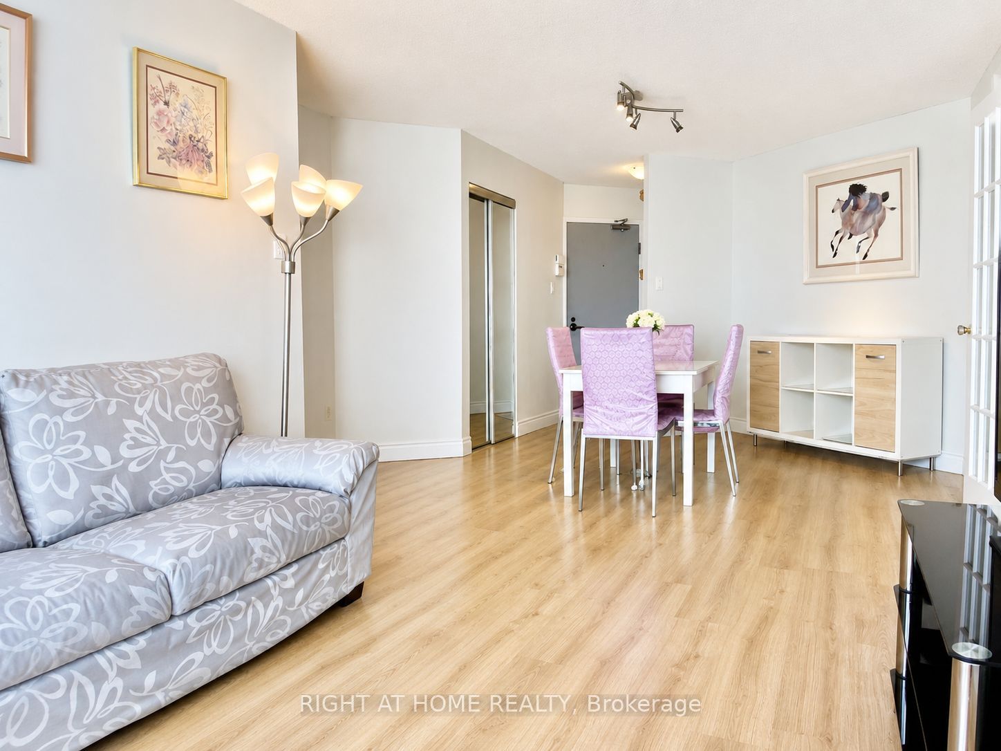 25 Maitland Street W 1001, Toronto, ON M4Y 2W1 photo 4