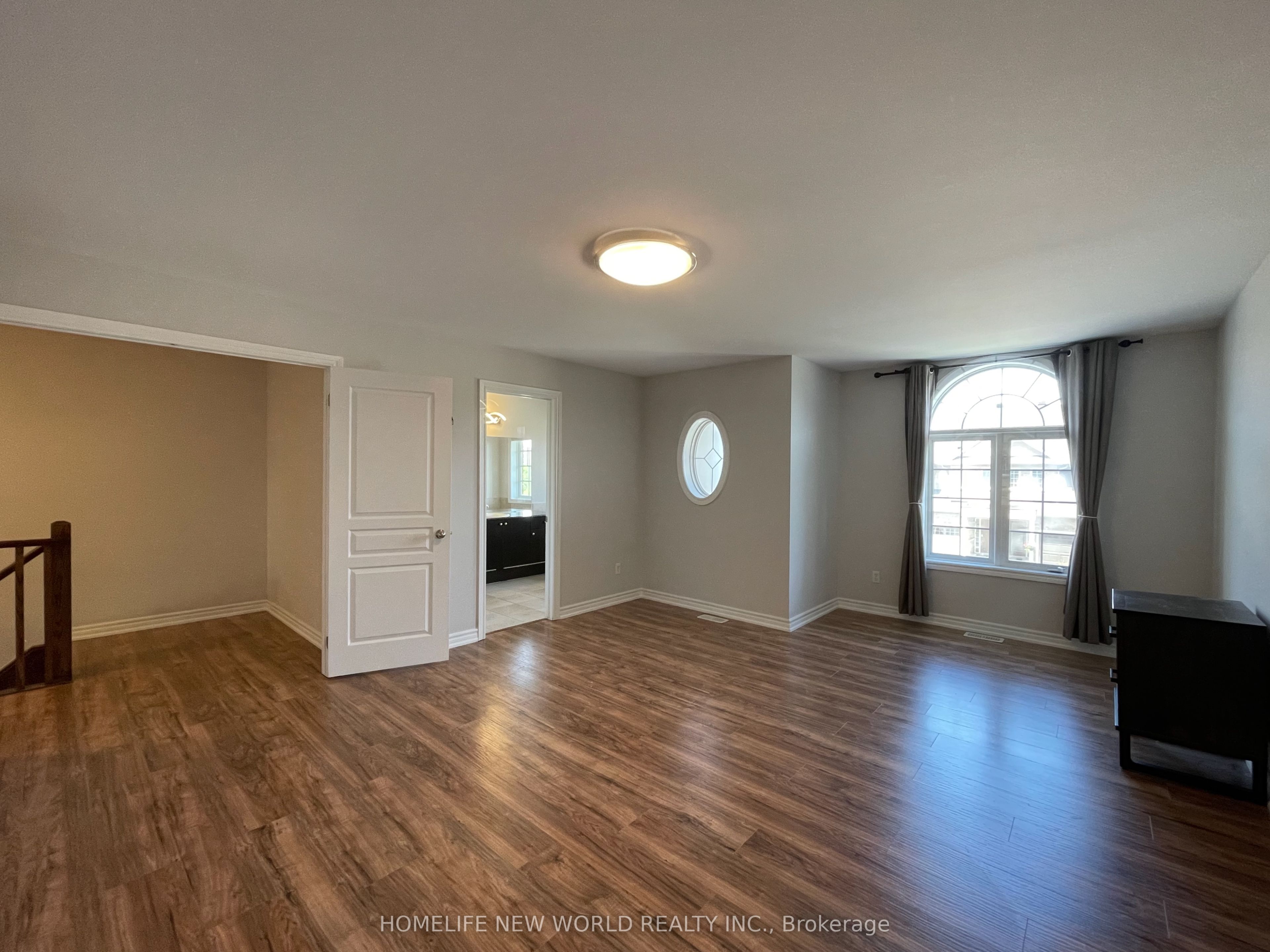 8 Eglinton Avenue E 4806, Toronto, ON M4P 0C1