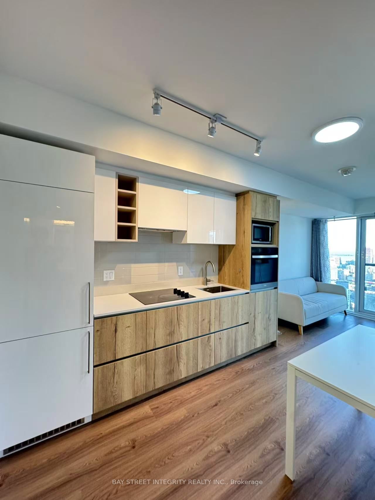 319 Jarvis Street 3801, Toronto C08, ON M5B 0C8 photo 2