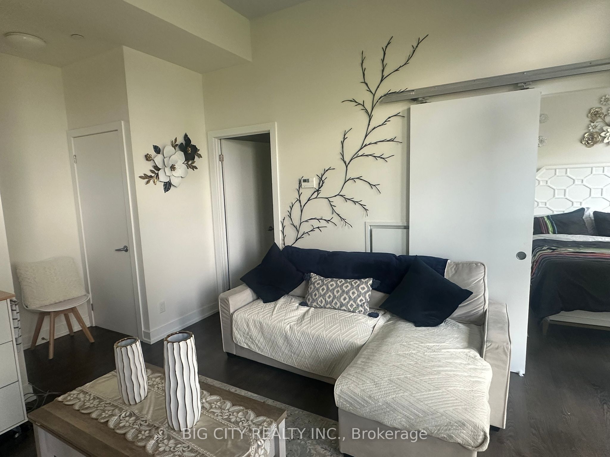 75 The Donway Way W 313, Toronto, ON M3C 2E9