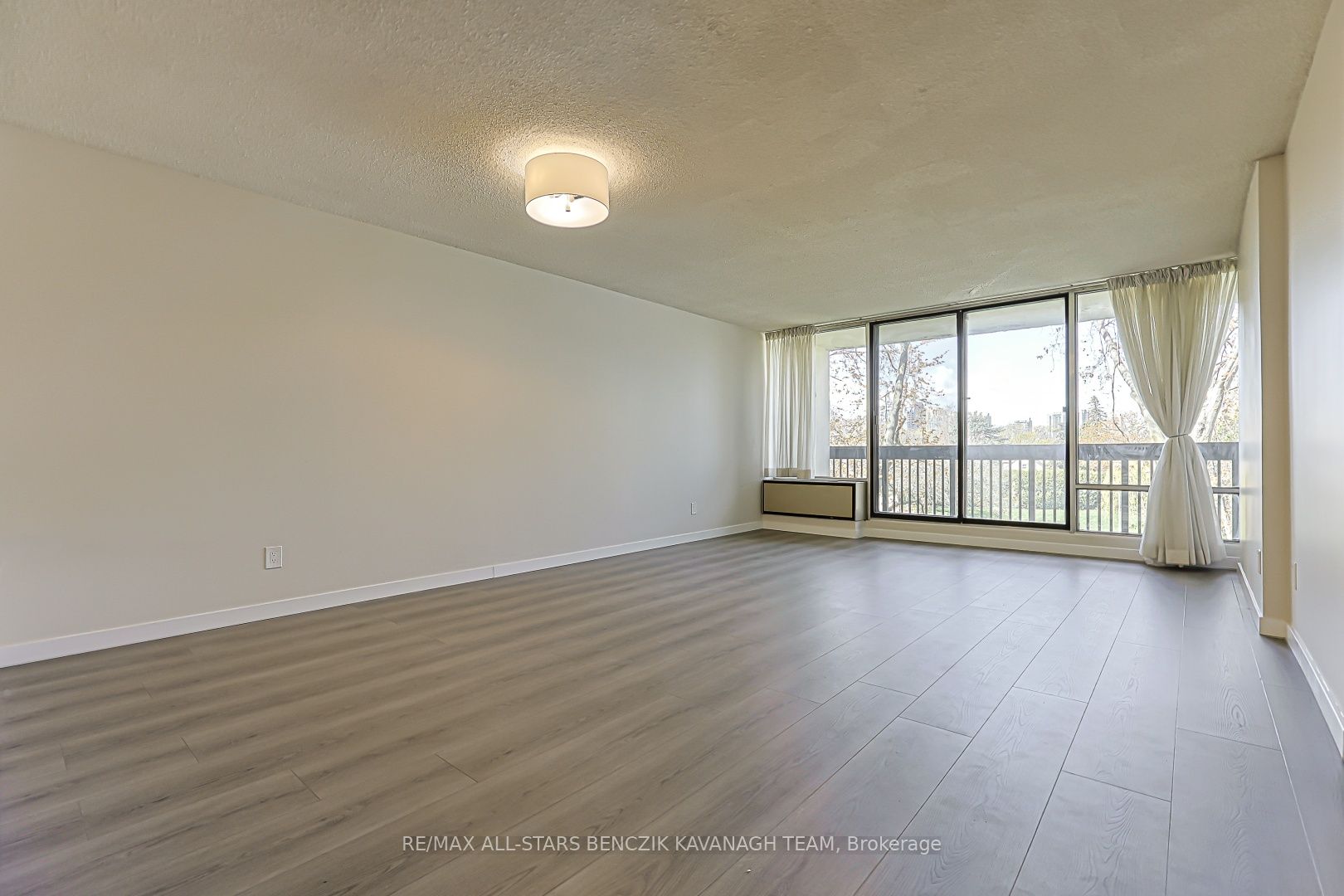 20 Fashion Roseway 408, Toronto, ON M2N 6B5 photo 4
