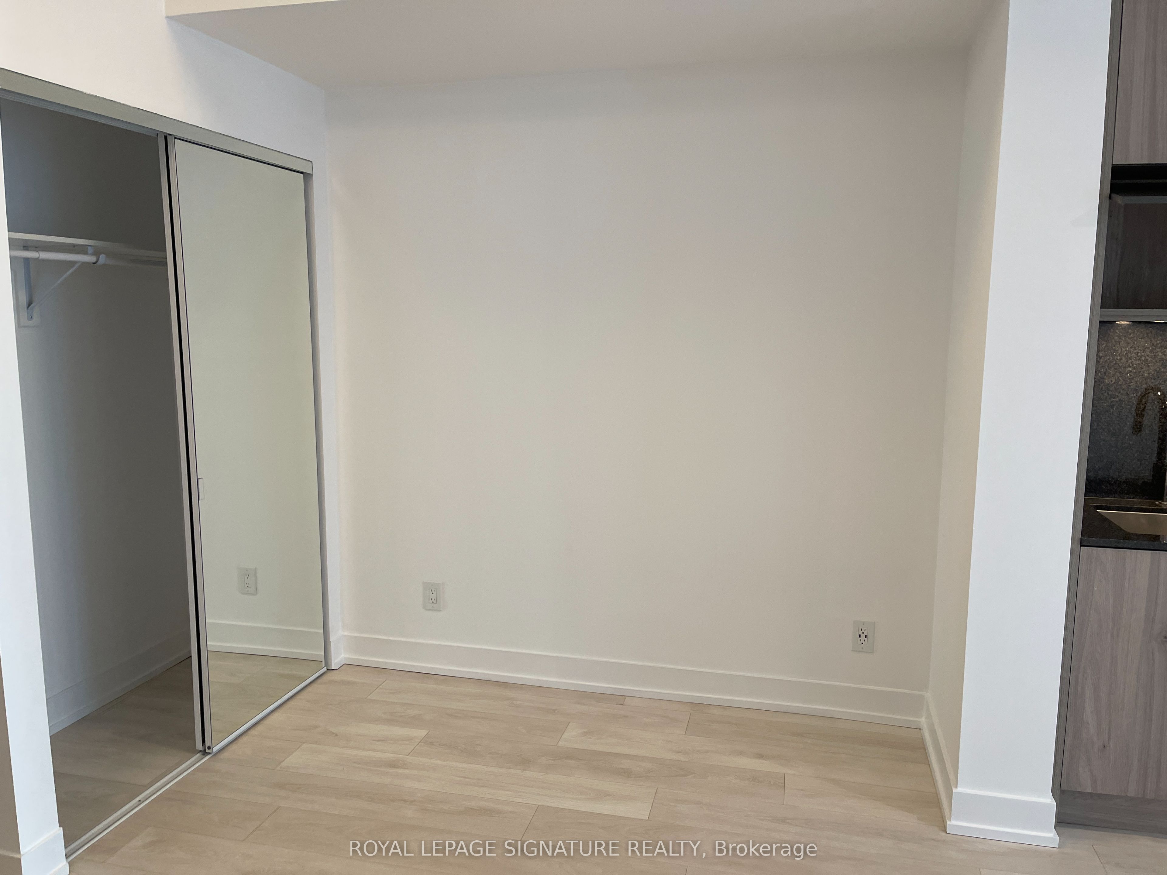 25 Adra Grado Way 701, Toronto, ON M2J 0H6 photo 3