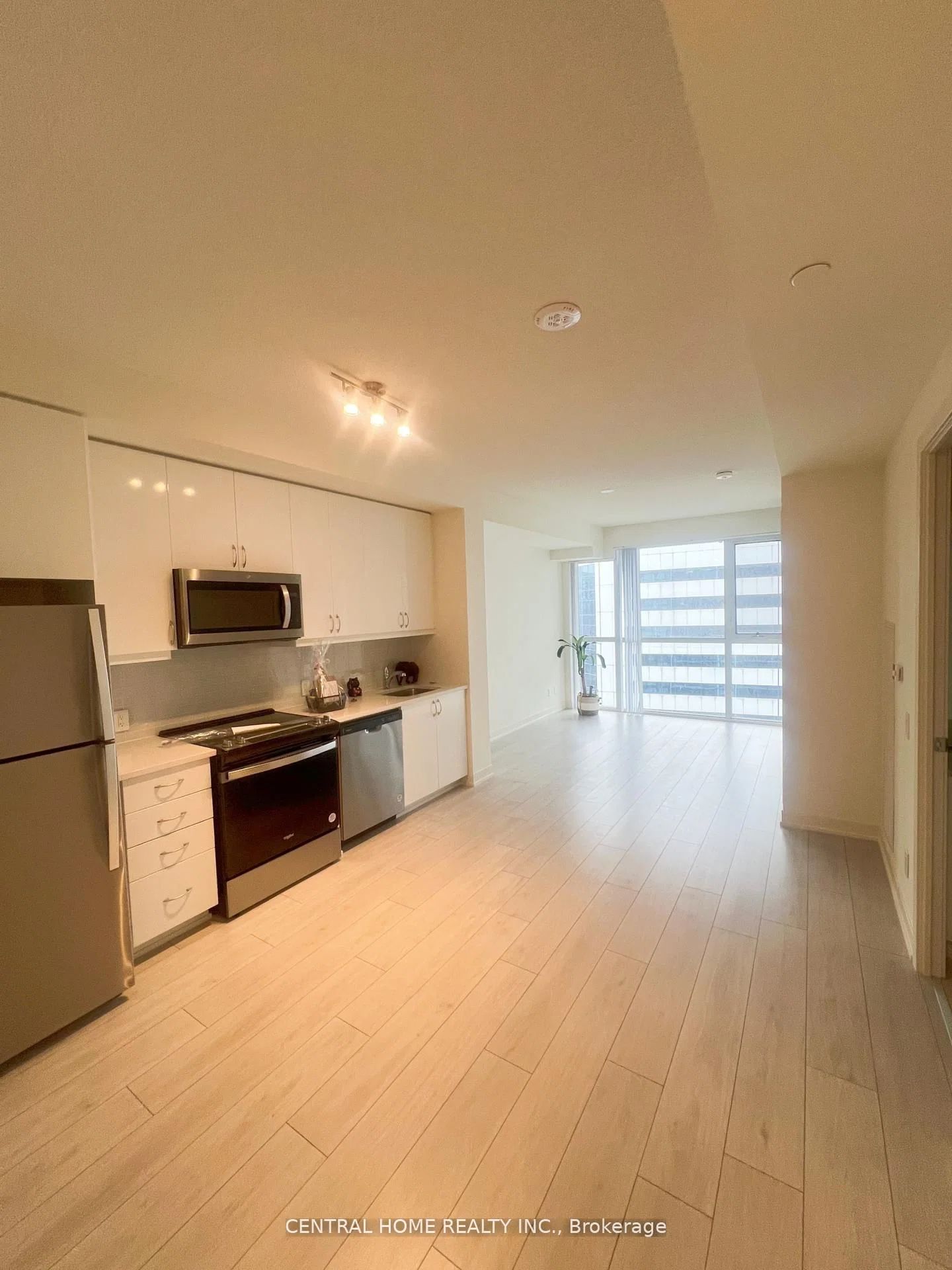 4955 Yonge Street 2815, Toronto, ON M2N 0L8