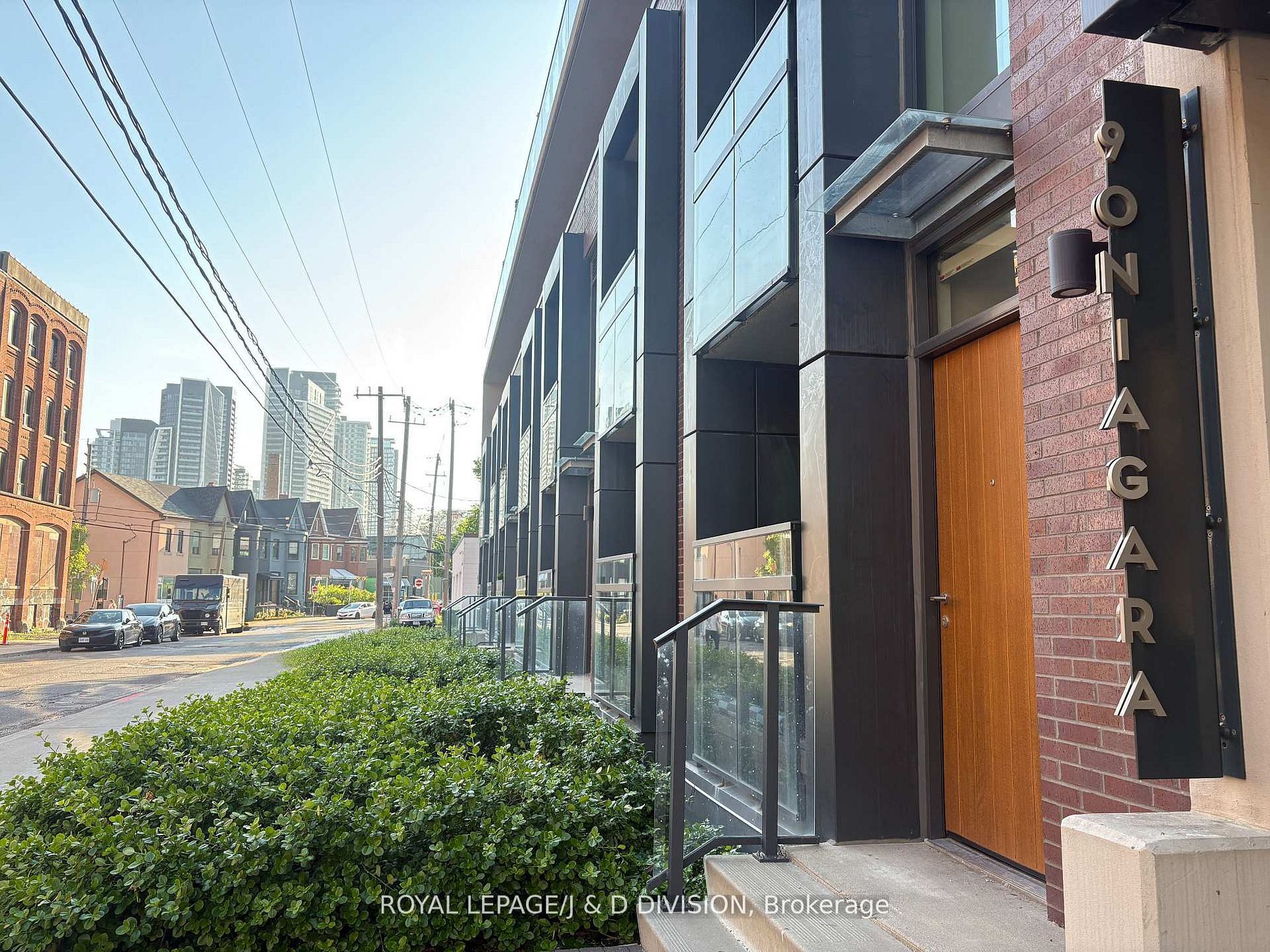 90 Niagara Street 405, Toronto, ON M5V 0P9 photo 2