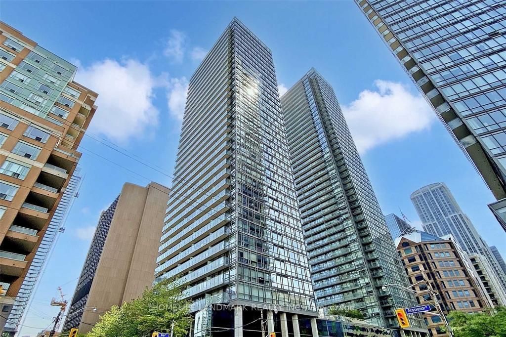 37 Grosvenor Street 608, Toronto, ON M4Y 3G5