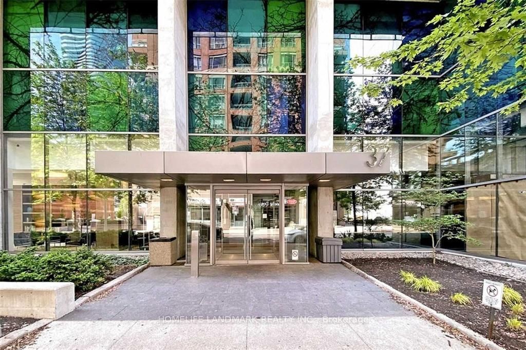 37 Grosvenor Street 608, Toronto, ON M4Y 3G5 photo 3