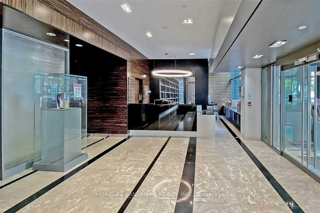 37 Grosvenor Street 608, Toronto, ON M4Y 3G5 photo 4