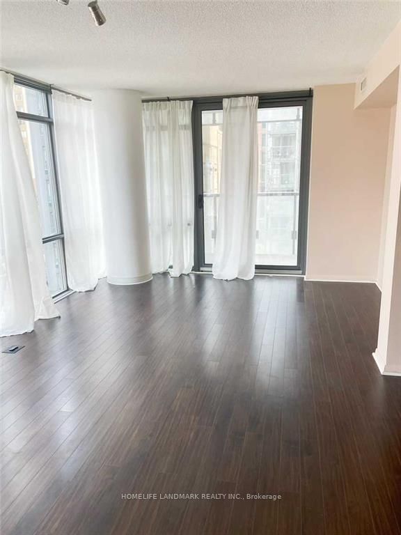 37 Grosvenor Street 608, Toronto, ON M4Y 3G5 photo 5