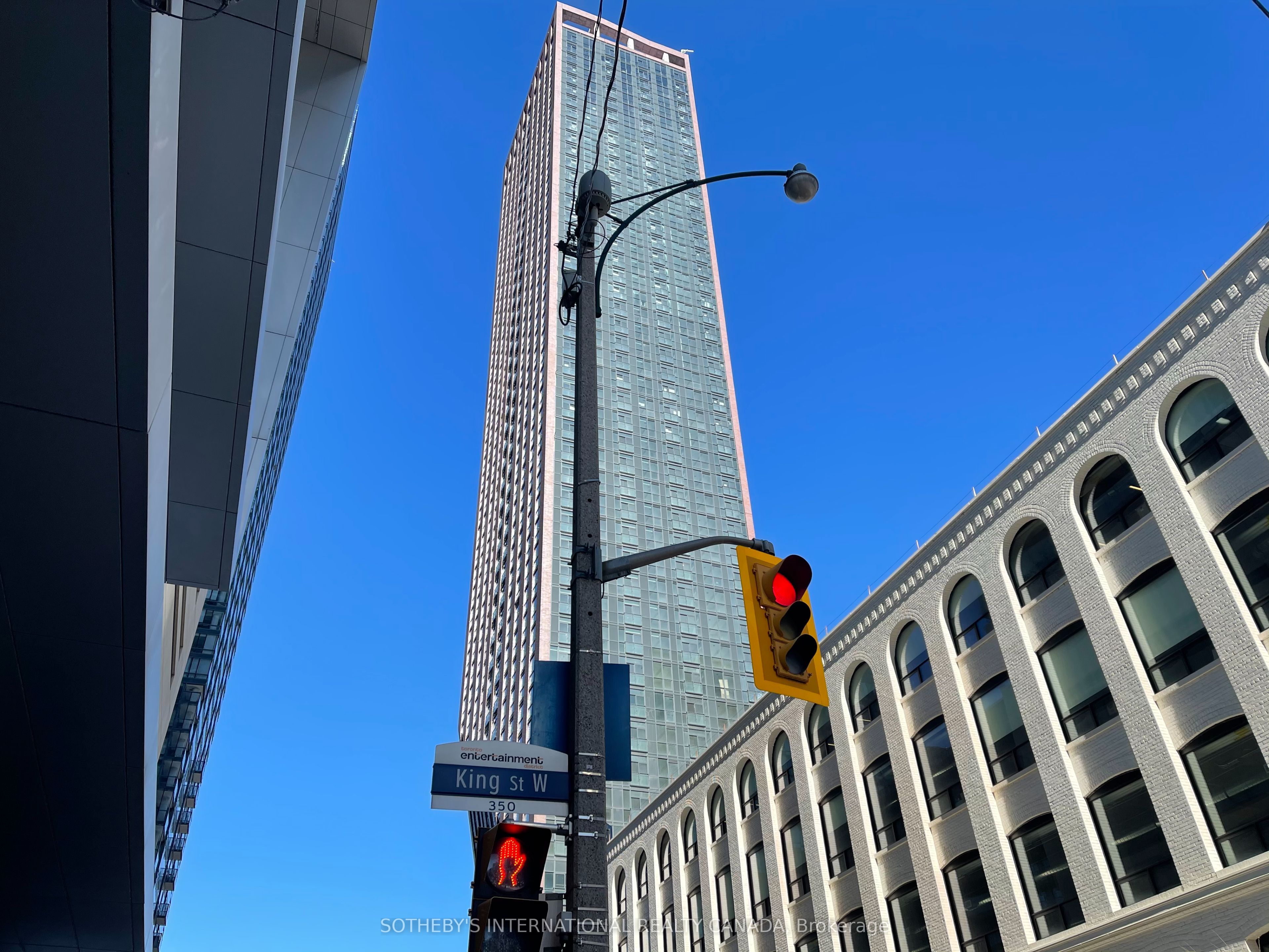 99 John Street 3807, Toronto, ON M5V 0S6 photo 2