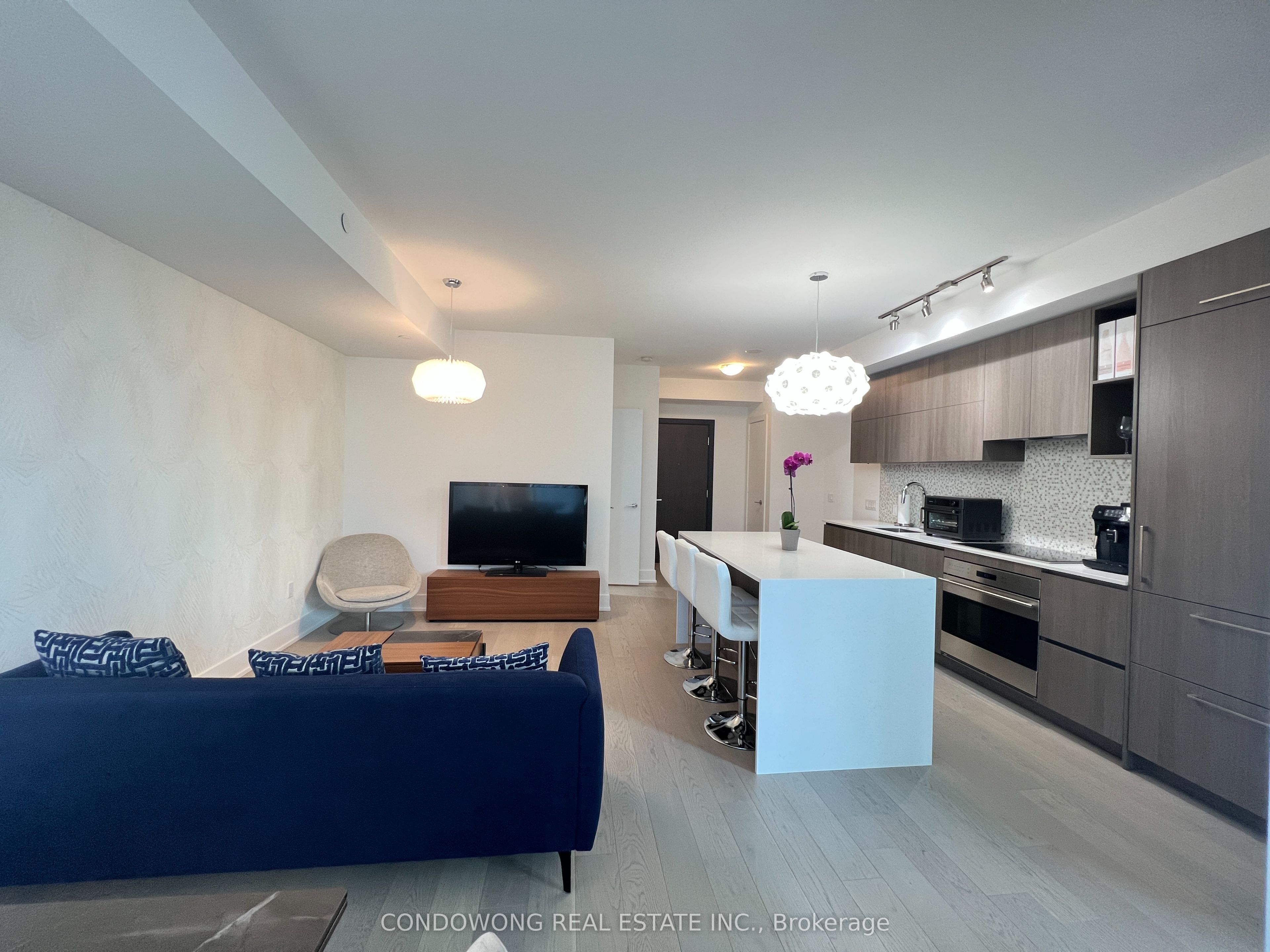 1 Yorkville Avenue 3801, Toronto, ON M4W 0B1 photo 3
