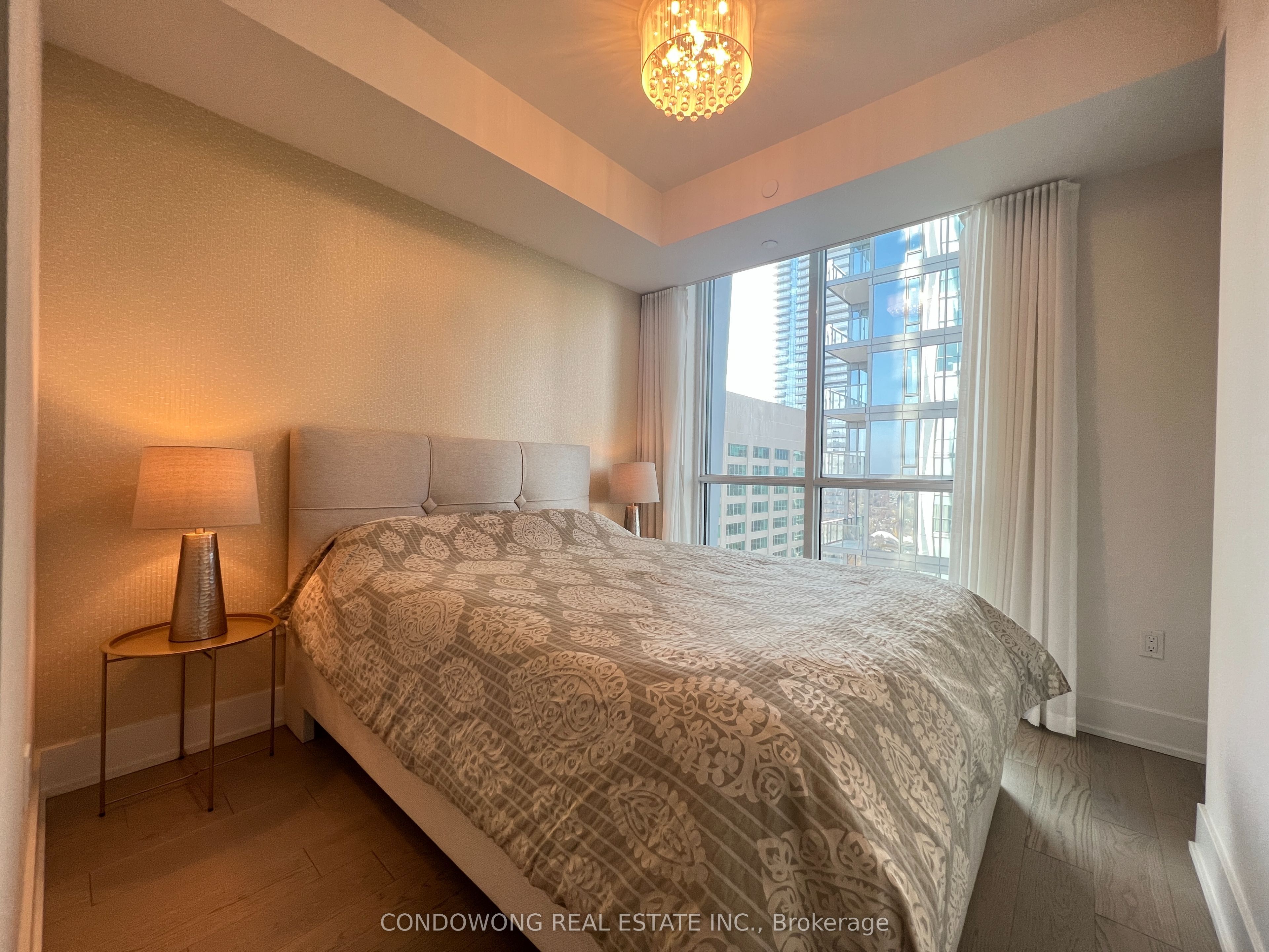 1 Yorkville Avenue 3801, Toronto, ON M4W 0B1 photo 4