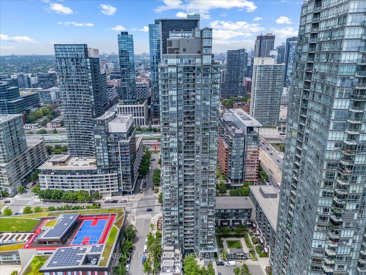 15 Brunel Court 112, Toronto, ON M5V 3Y6 photo 3