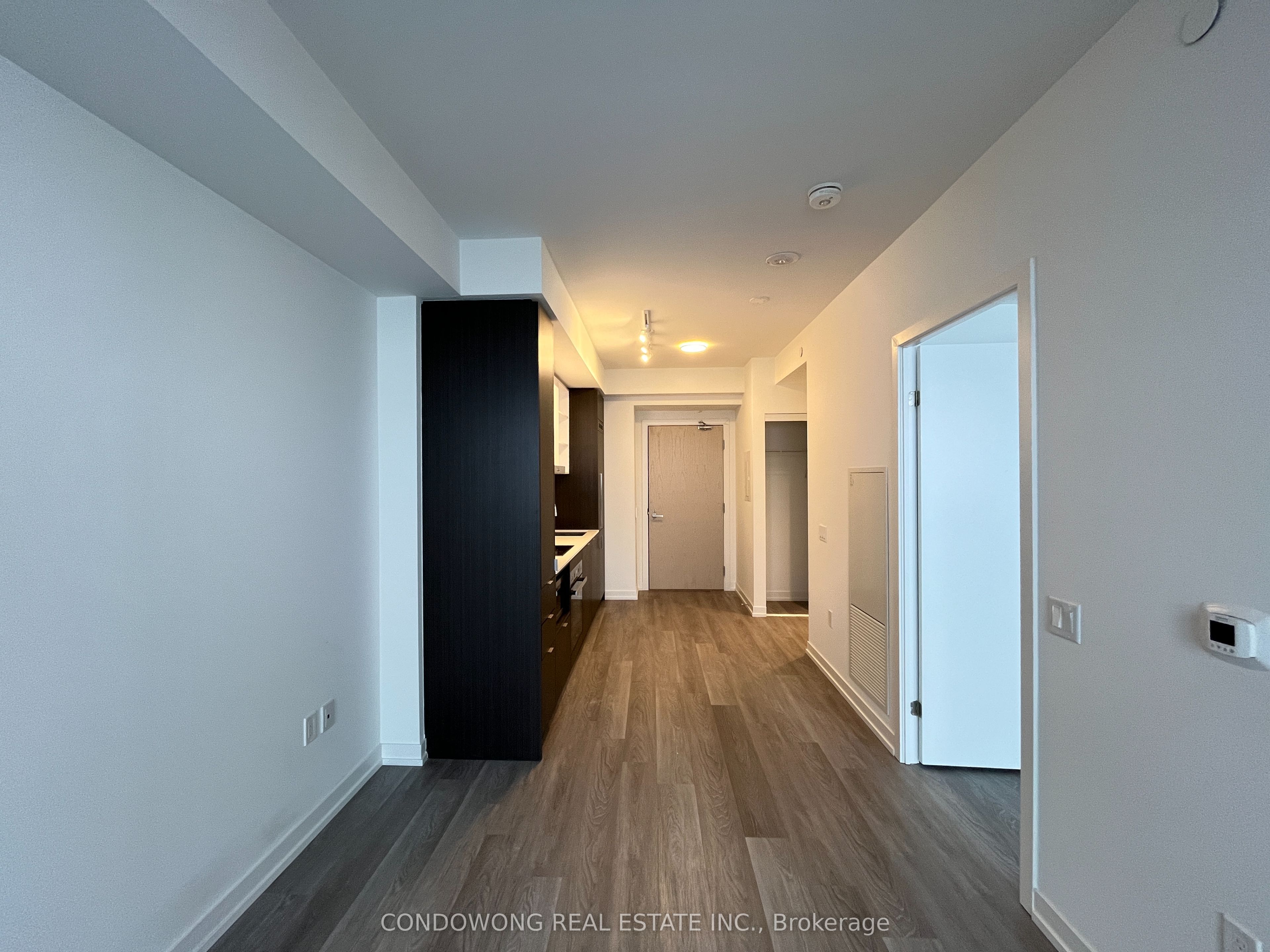 55 Cooper Street 7706, Toronto, ON M5E 0G1 photo 5