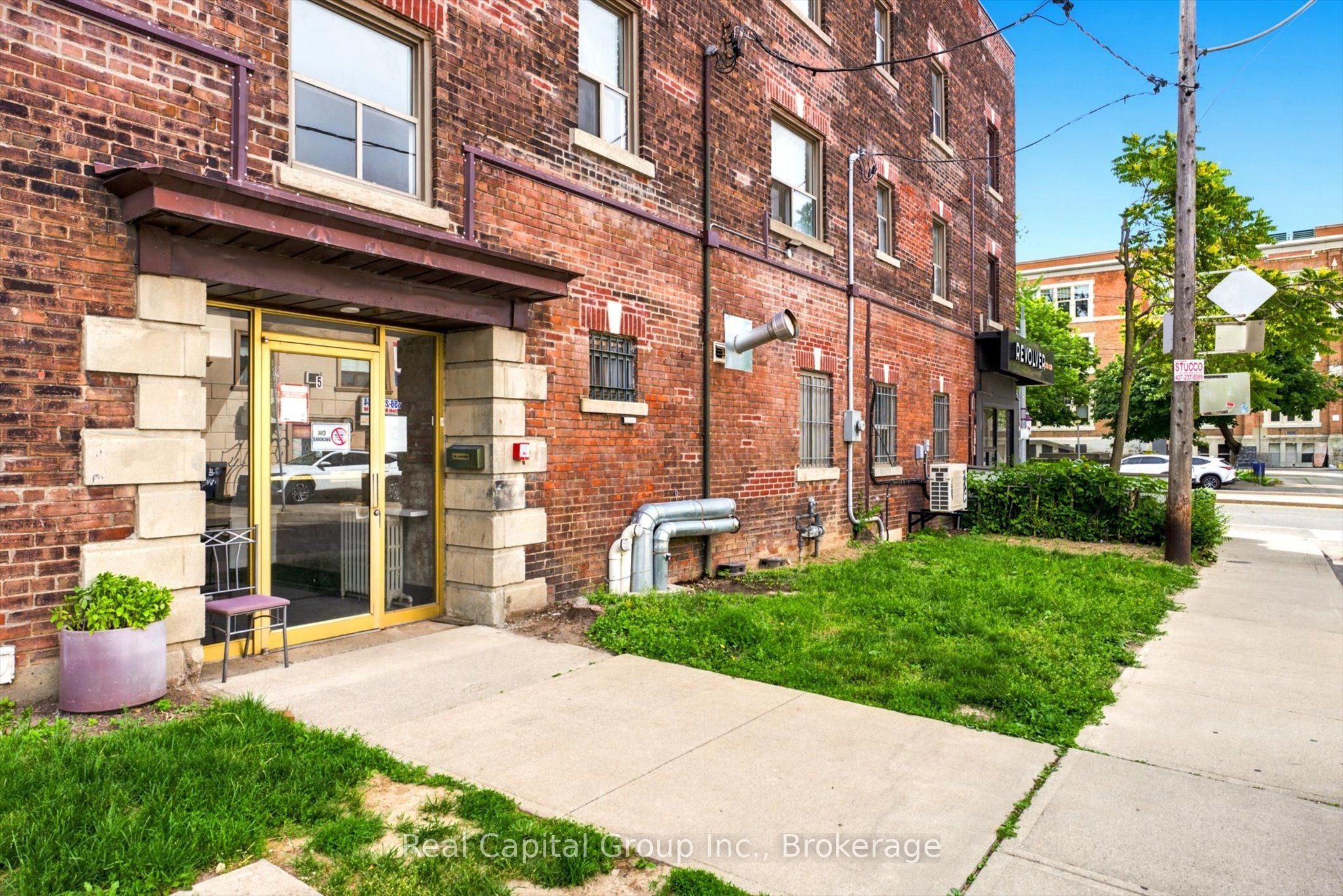 966 St Clair Avenue W 3, Toronto, ON M6C 1C5 photo 3