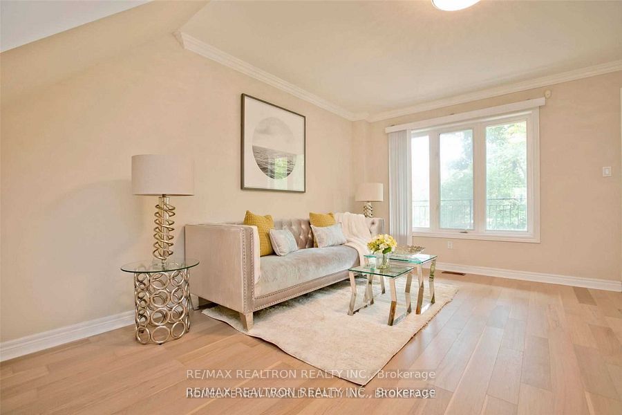 269 Finch Avenue E, Toronto, ON M1C 2W2 photo 3