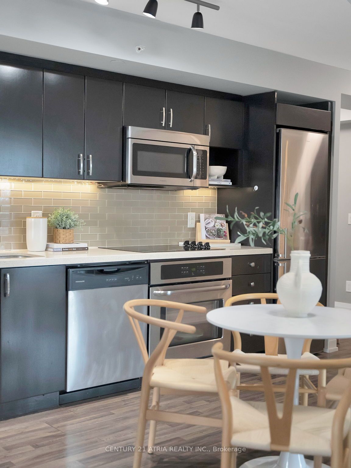 565 Wilson Avenue 1109W, Toronto, ON M3H 0C6 photo 2