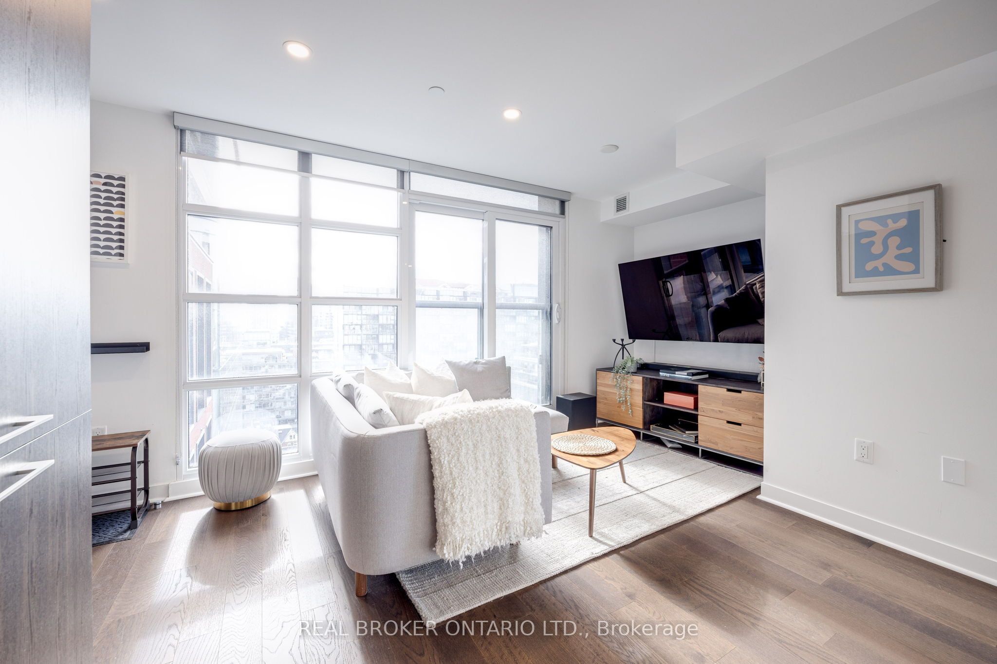 501 Adelaide Street W 1308, Toronto, ON M5V 0R3 photo 3