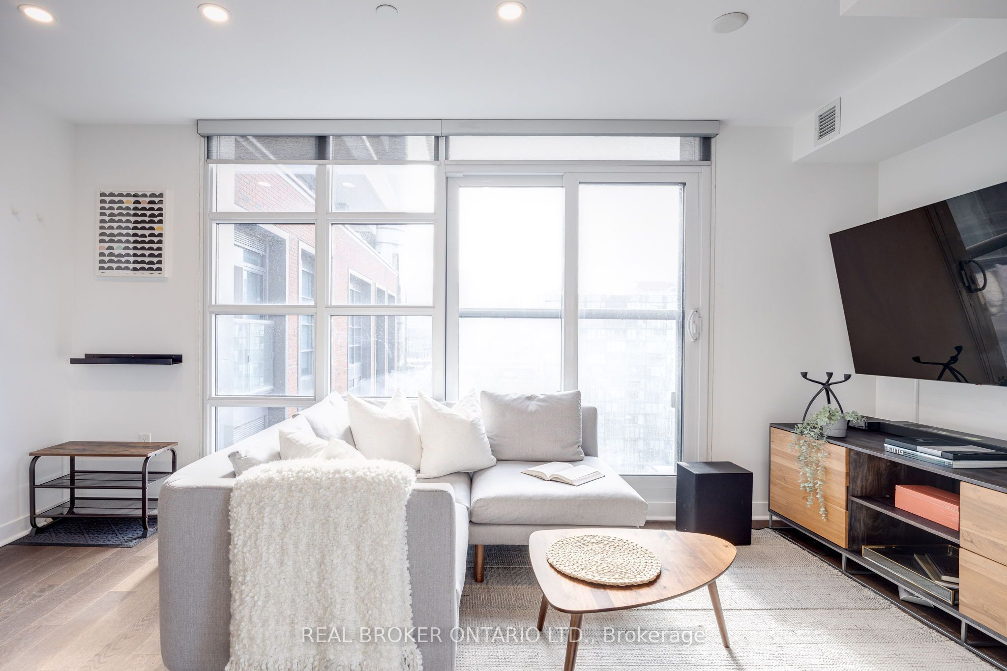 501 Adelaide Street W 1308, Toronto, ON M5V 0R3 photo 4