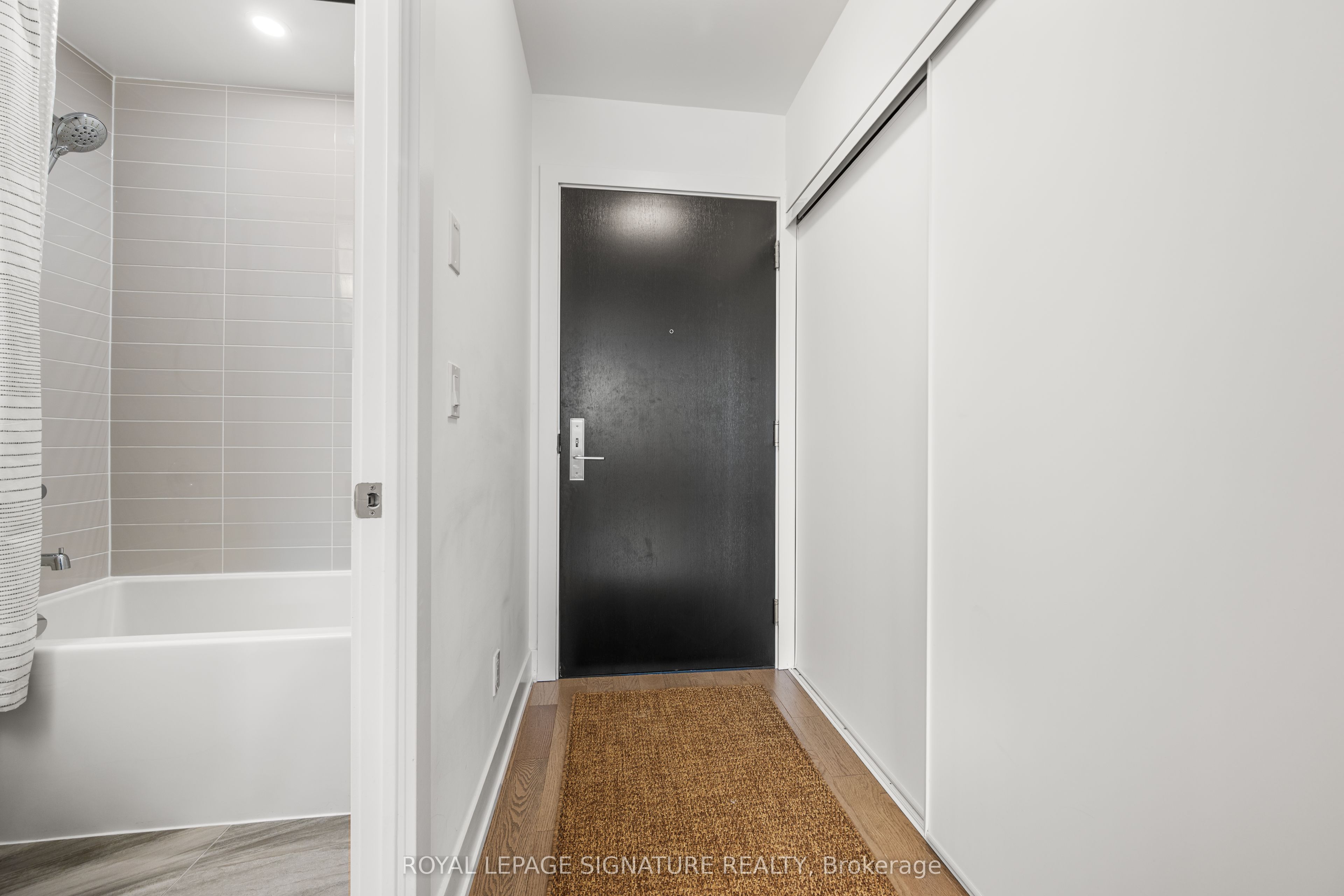 181 Bedford Road 410, Toronto, ON M5R 0C2 photo 2