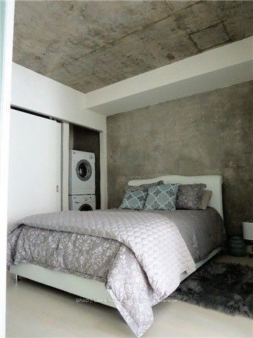 111 Bathurst Street 1212, Toronto, ON M5V 2R1 photo 3
