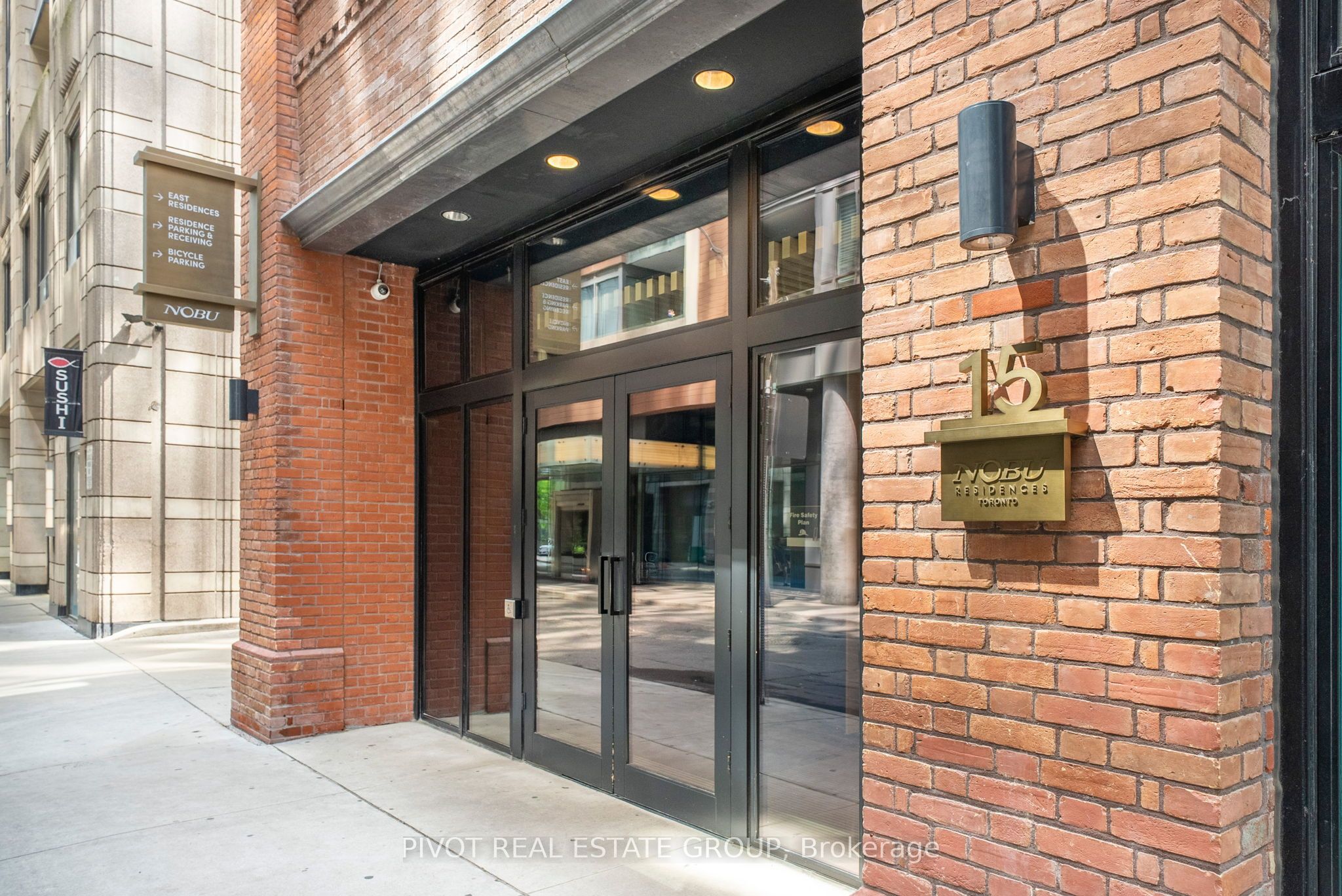 15 Mercer Street 1206, Toronto, ON M5V 0T8 photo 2