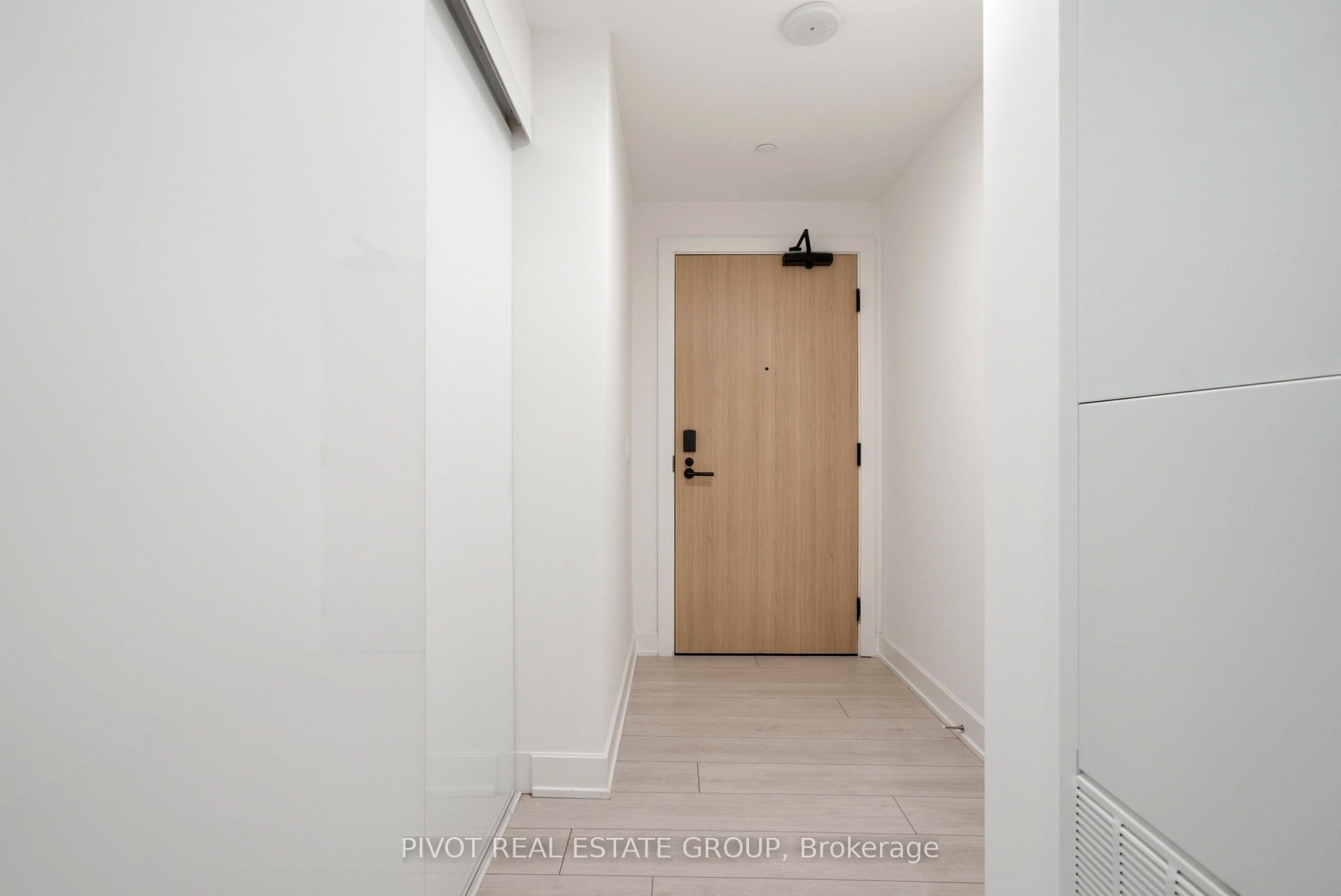 15 Mercer Street 1206, Toronto, ON M5V 0T8 photo 5