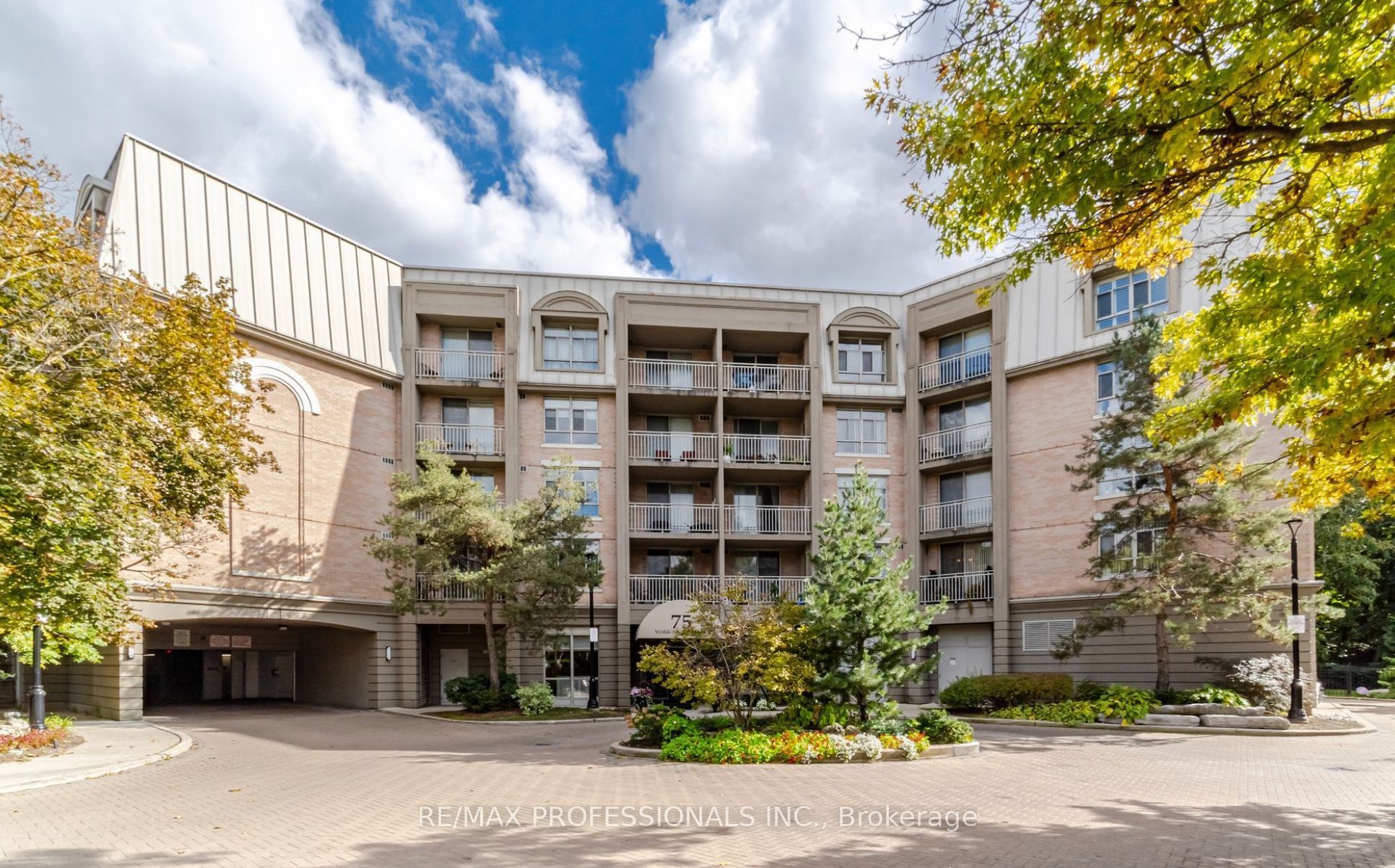 75 York Mills Road 303, Toronto, ON M2P 2E7