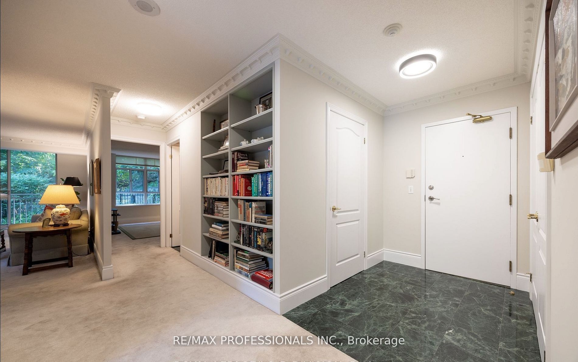 75 York Mills Road 303, Toronto, ON M2P 2E7 photo 2