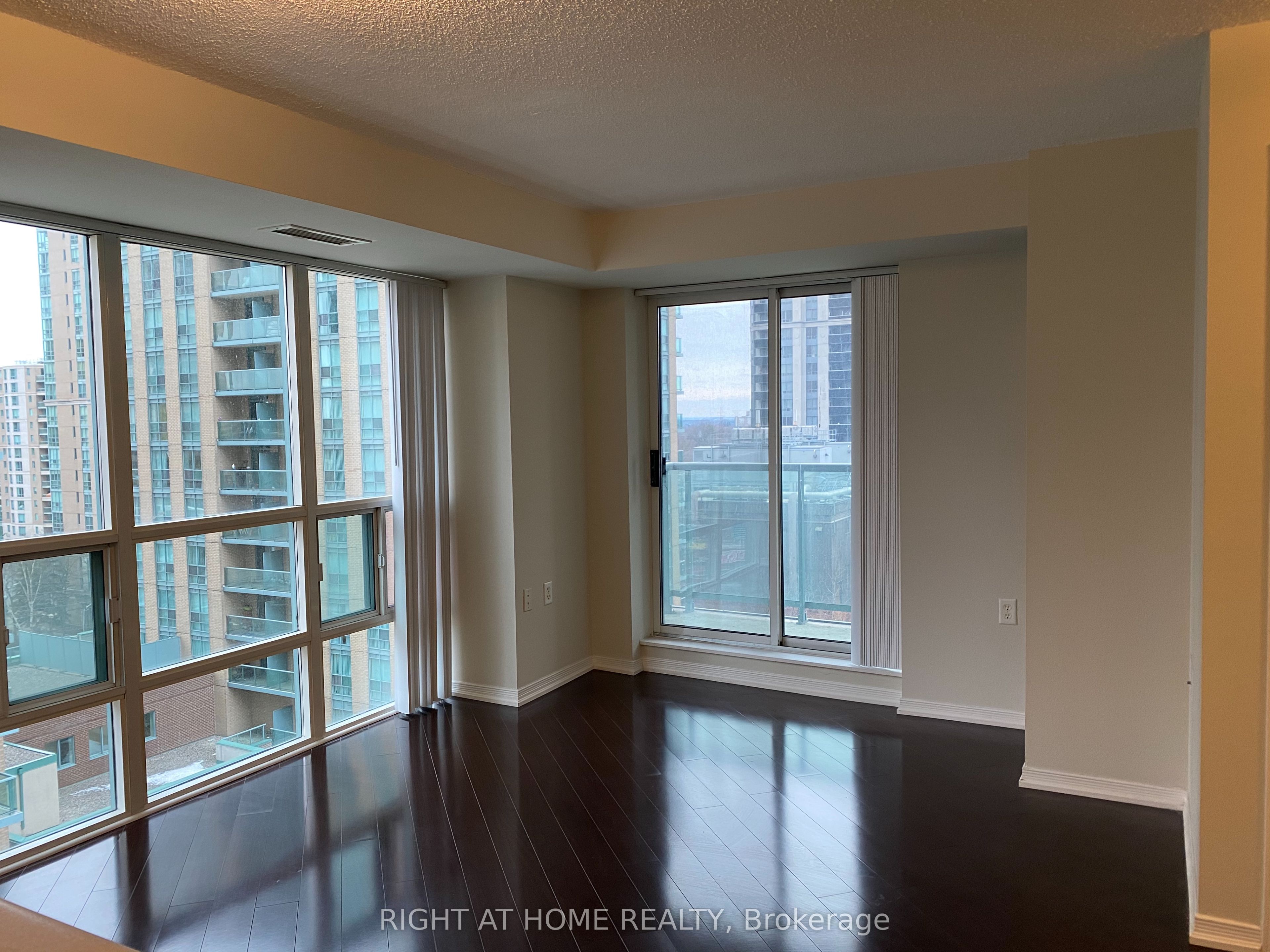 20 Olive Avenue 1005, Toronto, ON M2N 7G5 photo 3