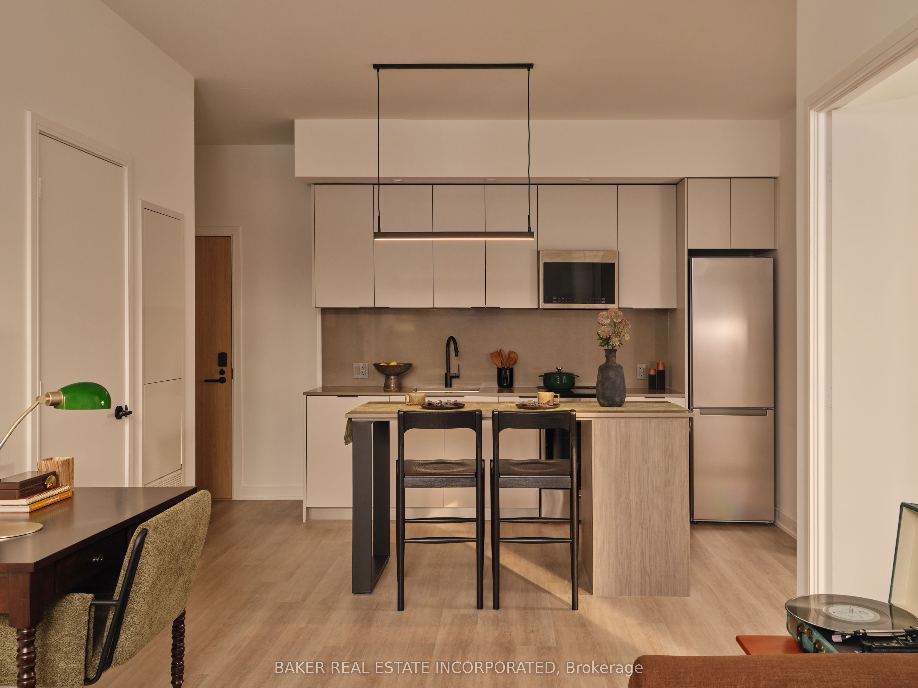 65 Trinity Street 1007, Toronto, ON M5A 0Y1 photo 4