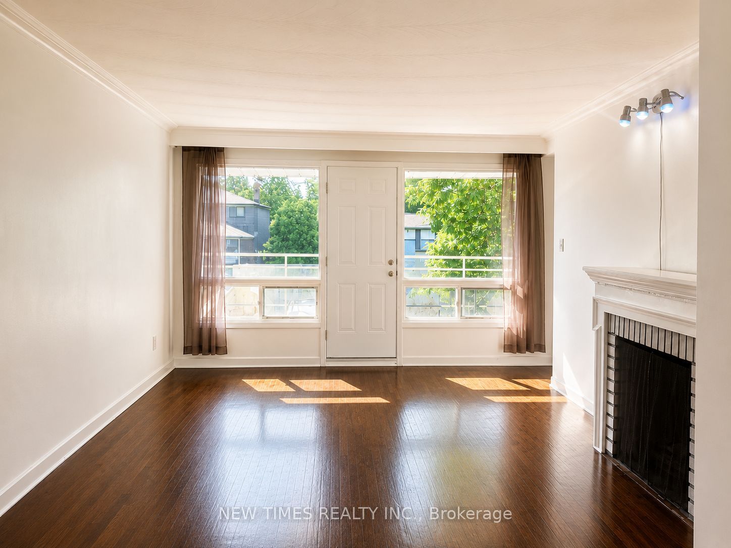 7 Leavey Court Upper, Toronto, ON M2H 1E5 photo 3