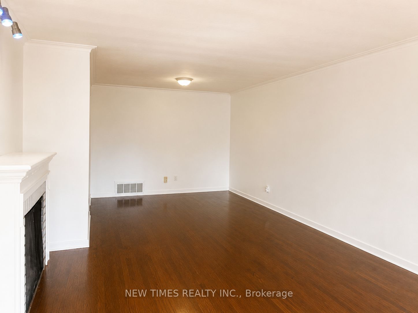 7 Leavey Court Upper, Toronto, ON M2H 1E5 photo 5