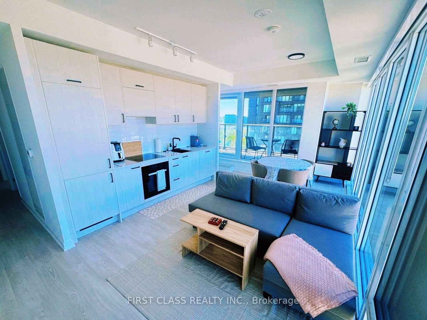 5 Quarrington Lane 1503, Toronto, ON M3C 1H7 photo 3