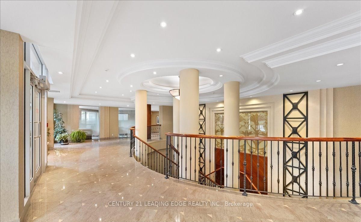 11 William Carson Crescent 308, Toronto, ON M2P 2G1 photo 4