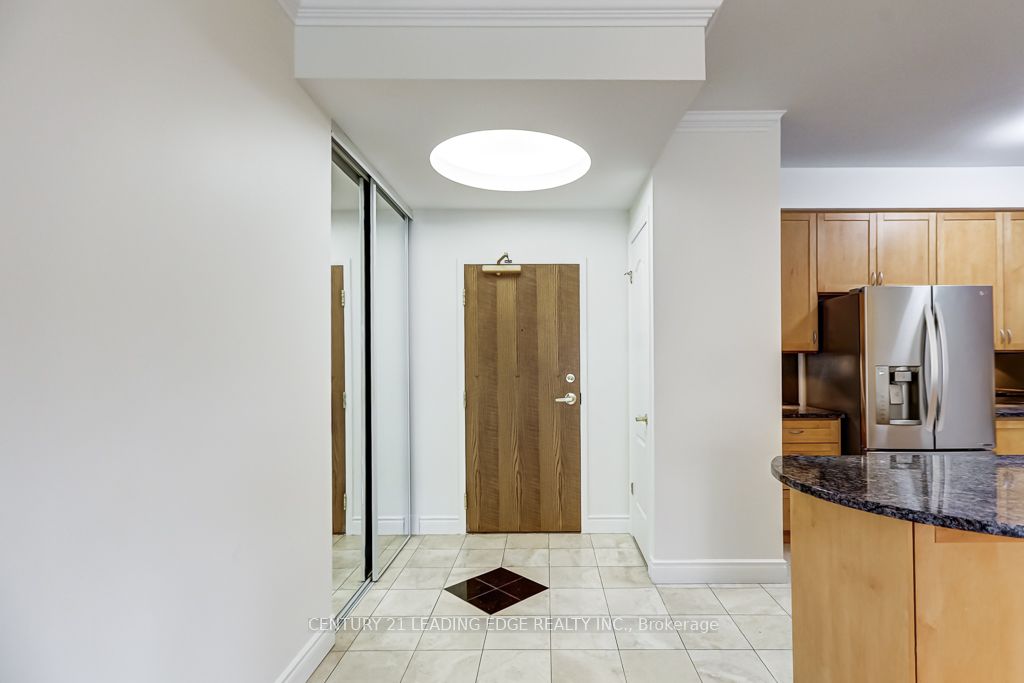 11 William Carson Crescent 308, Toronto, ON M2P 2G1 photo 5