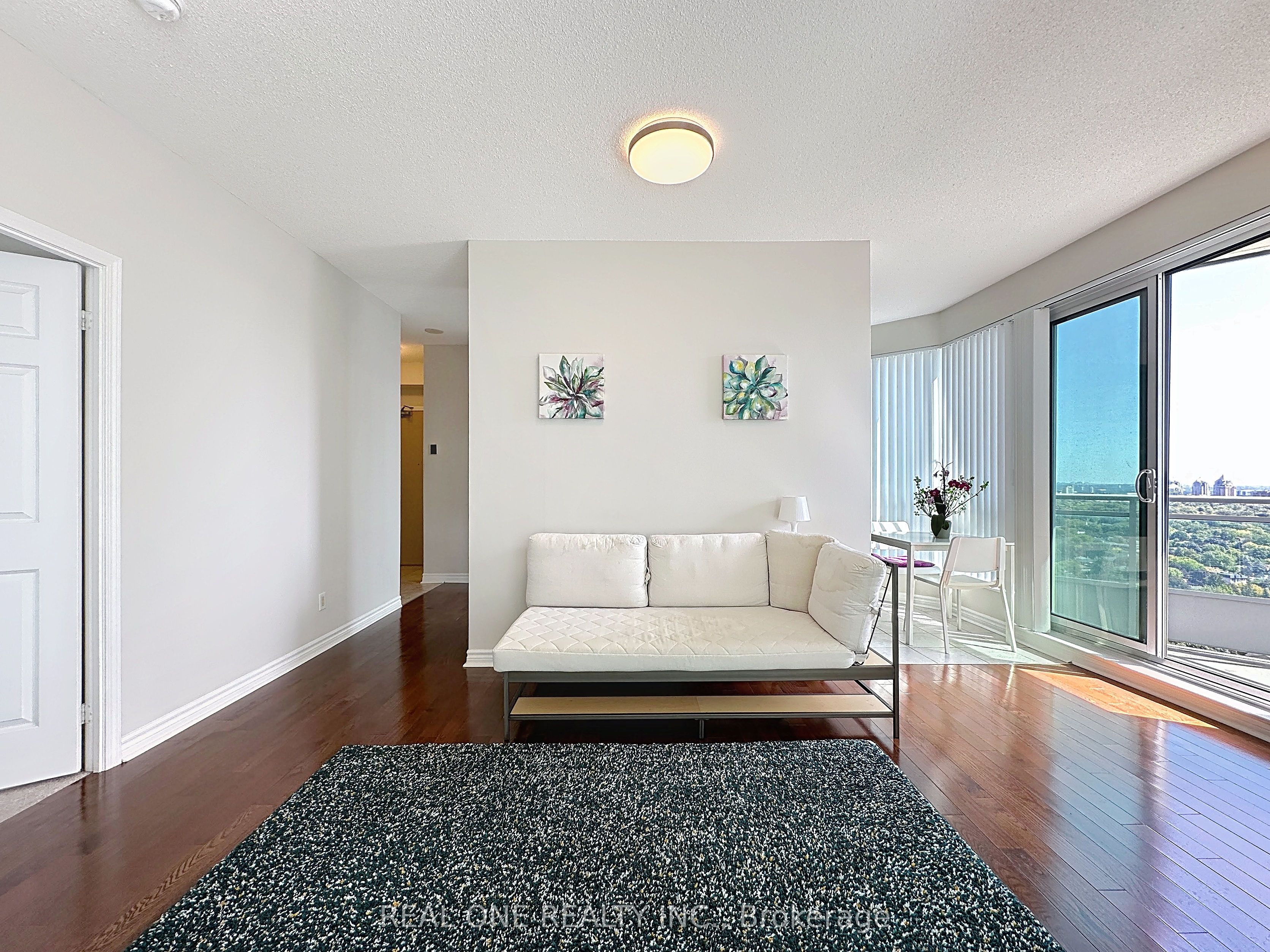 18 Holmes Avenue 2205, Toronto, ON M2N 0E1 photo 5