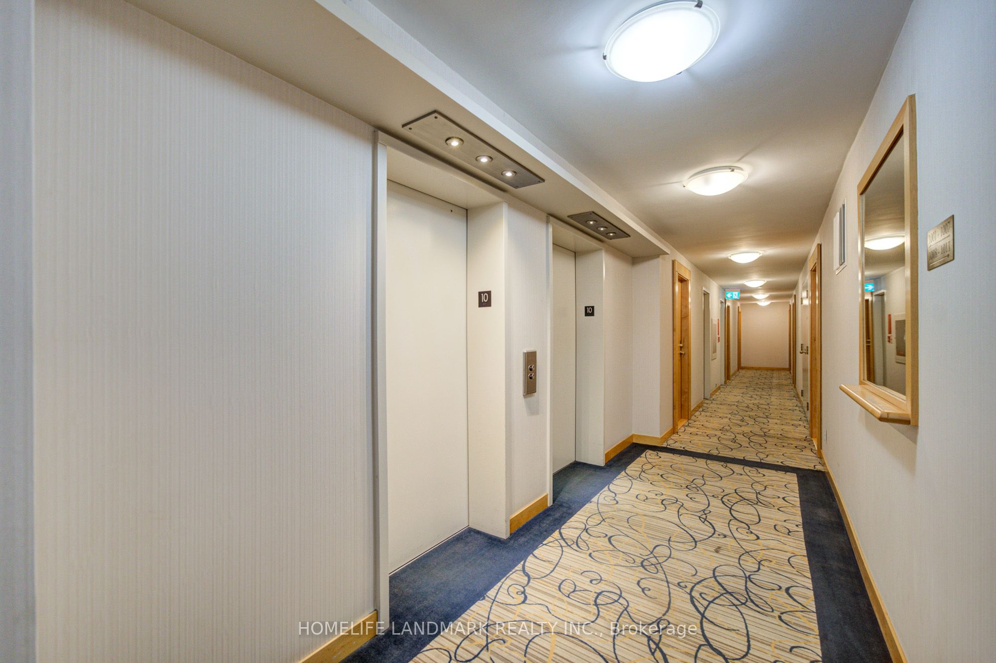 43 Eglinton Avenue E 1003, Toronto, ON M4P 1A2 photo 2