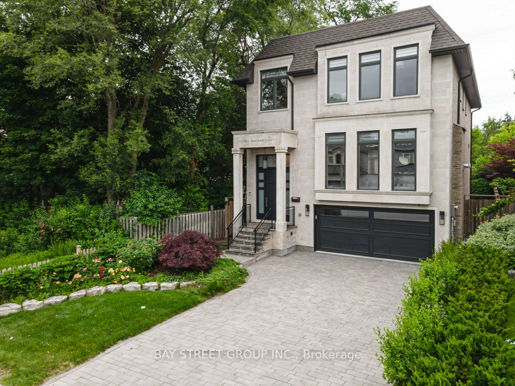 36A Doverwood Court, Toronto, ON M2M 2G8