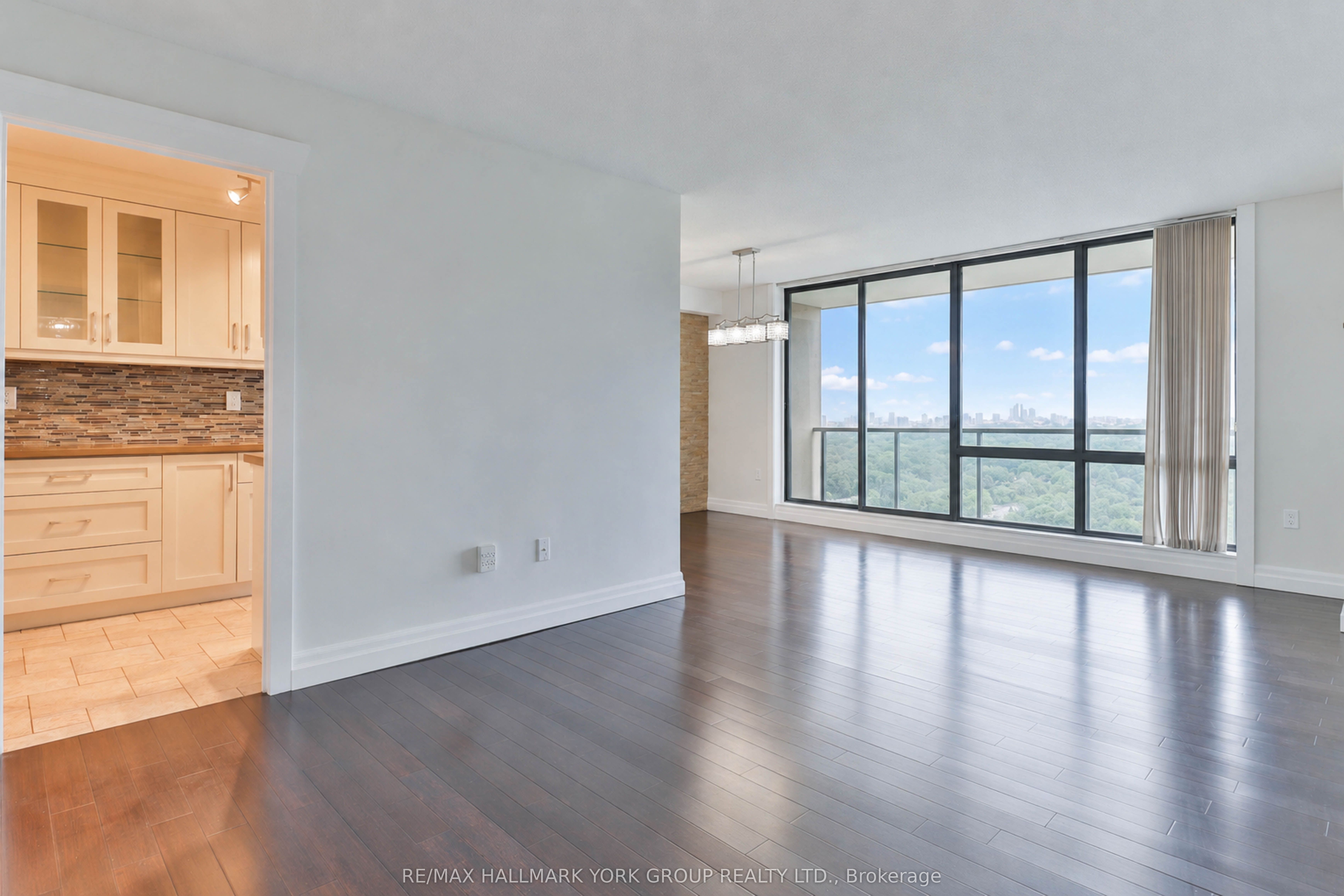 177 Linus Road 1607, Toronto, ON M2J 4S5 photo 3