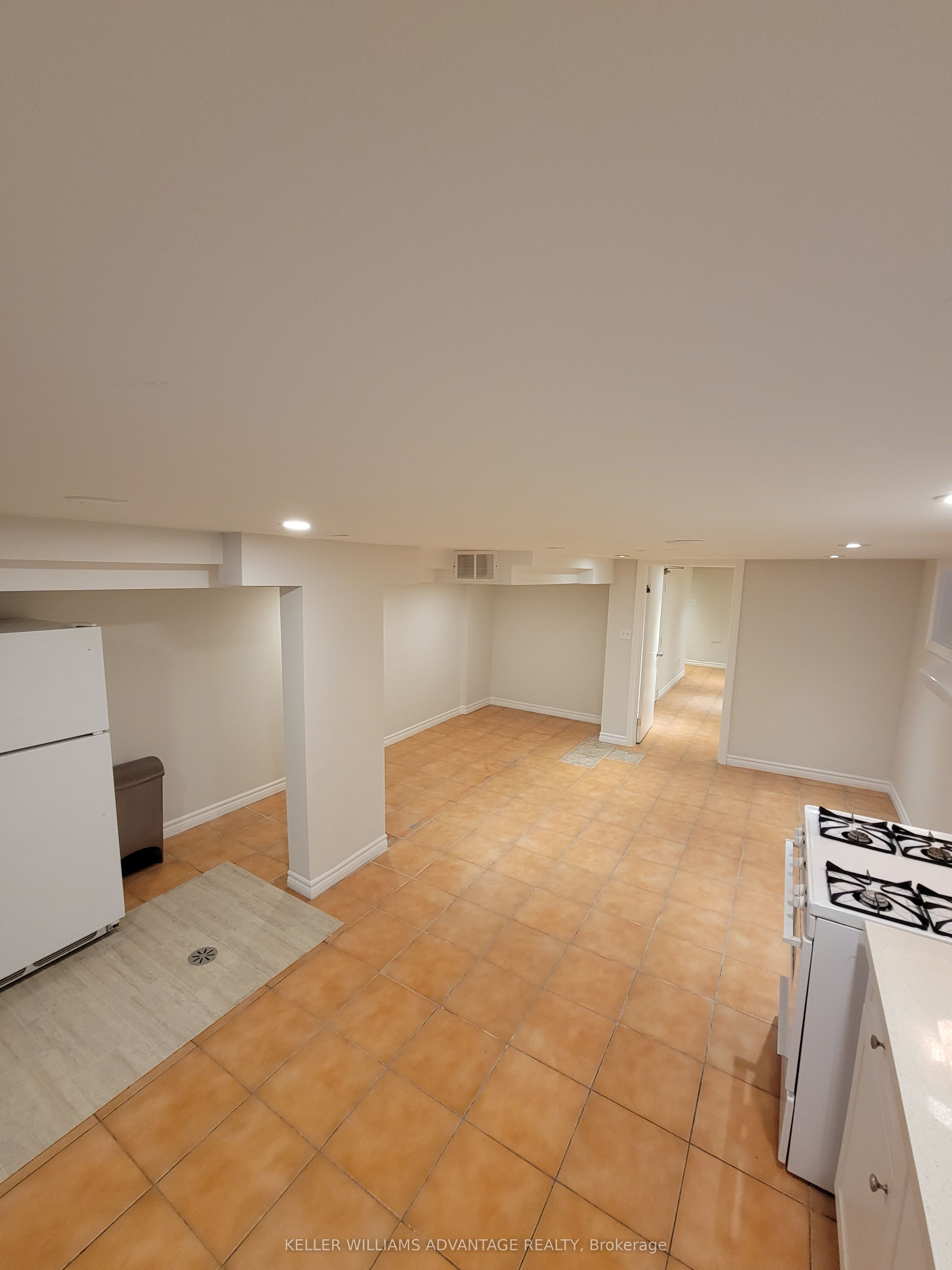 190 Lauder Avenue Basement, Toronto, ON M6E 3H4 photo 4