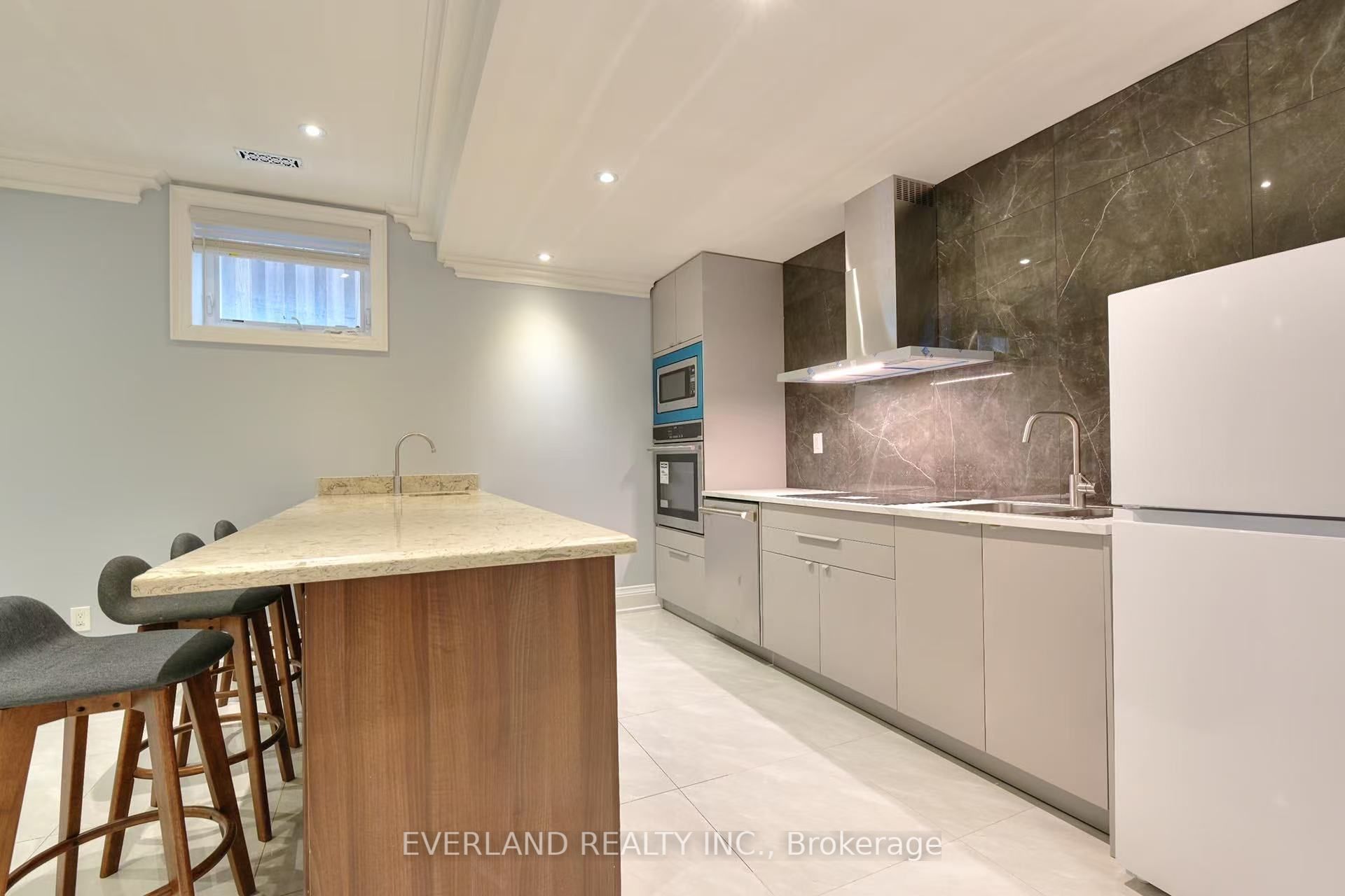 369 Hollywood Avenue Lower, Toronto, ON M2N 3K9