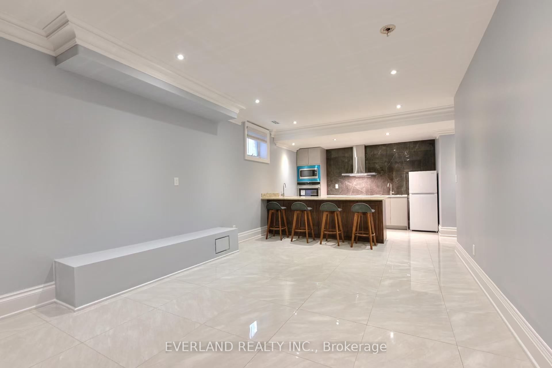 369 Hollywood Avenue Lower, Toronto, ON M2N 3K9 photo 2
