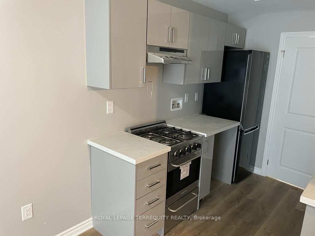646 Lansdowne Avenue 3, Toronto, ON M6H 3Y7 photo 3