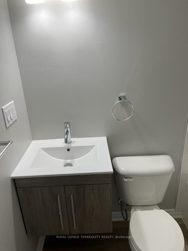 646 Lansdowne Avenue 3, Toronto, ON M6H 3Y7 photo 5