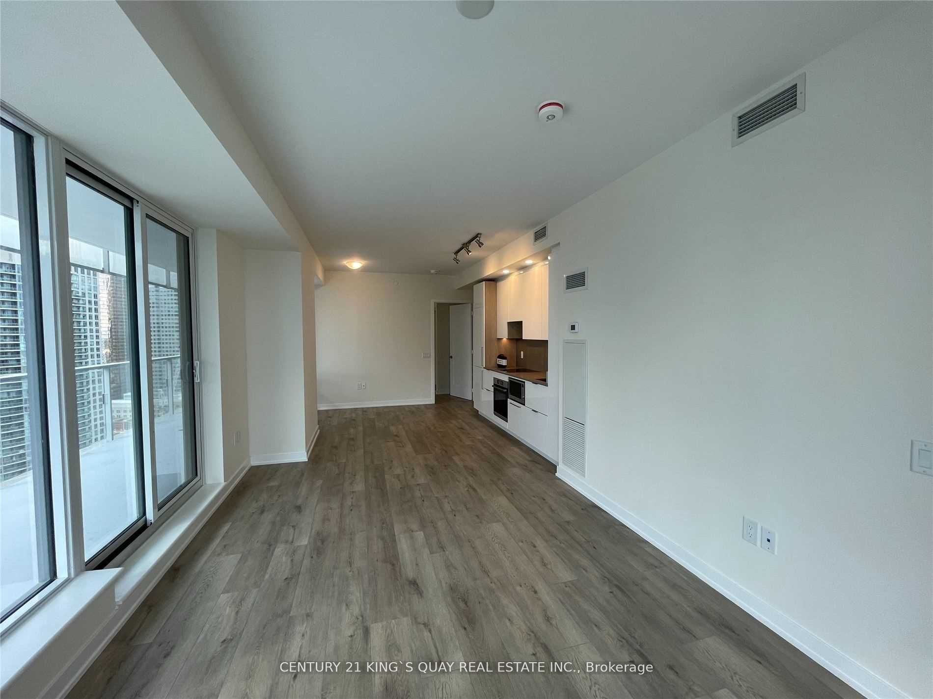 28 Freeland Street 2702, Toronto, ON M5E 0E3 photo 5