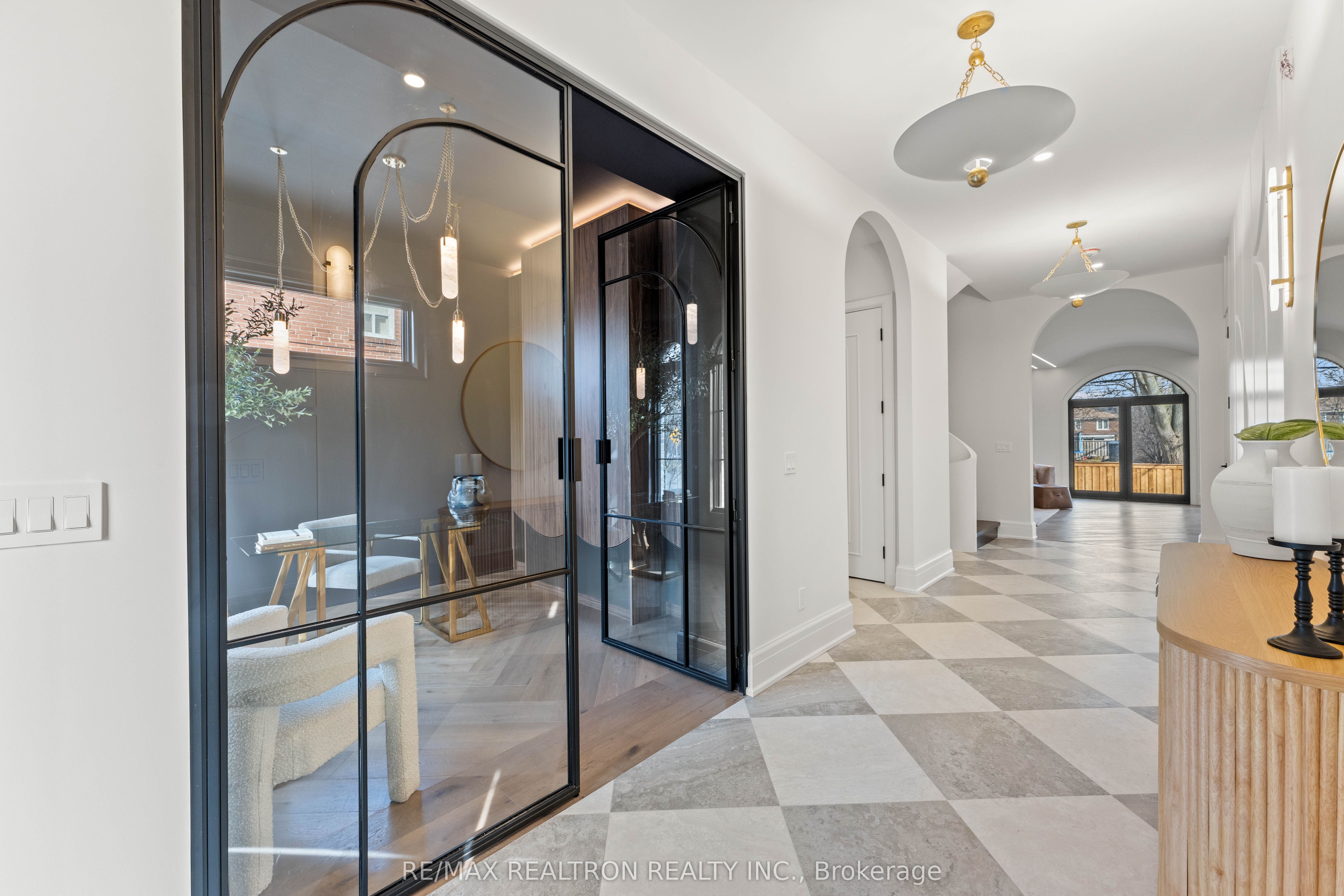 38 Ridgevale Drive, Toronto, ON M6A 1K8 photo 4