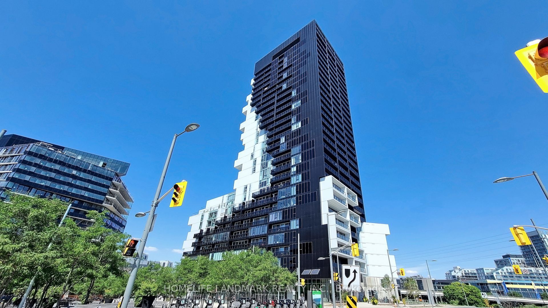 170 Bayview Avenue 709, Toronto, ON M5A 0M4 photo 2